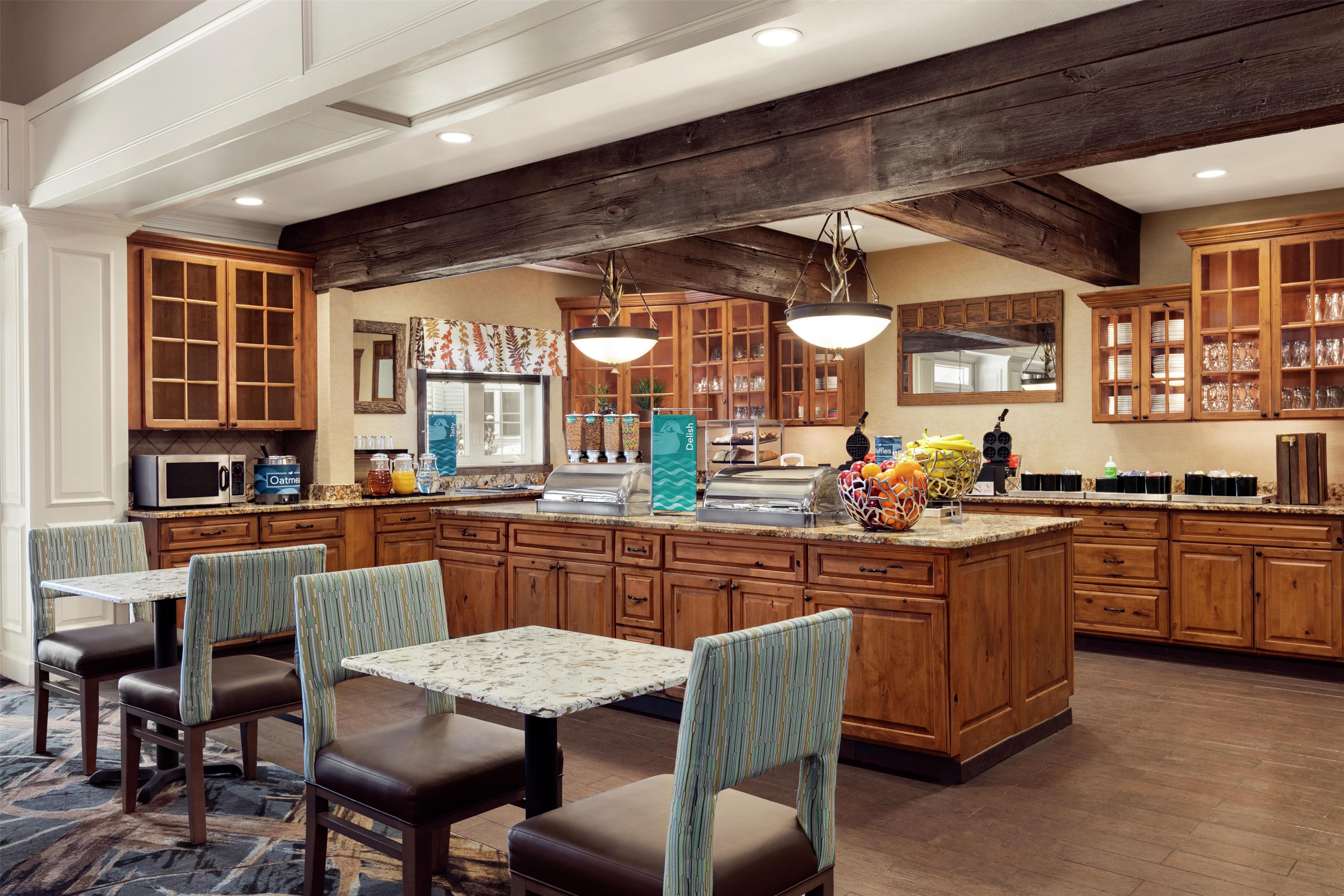 Breakfast Area | Homewood Suites by Hilton Syracuse/Liverpool