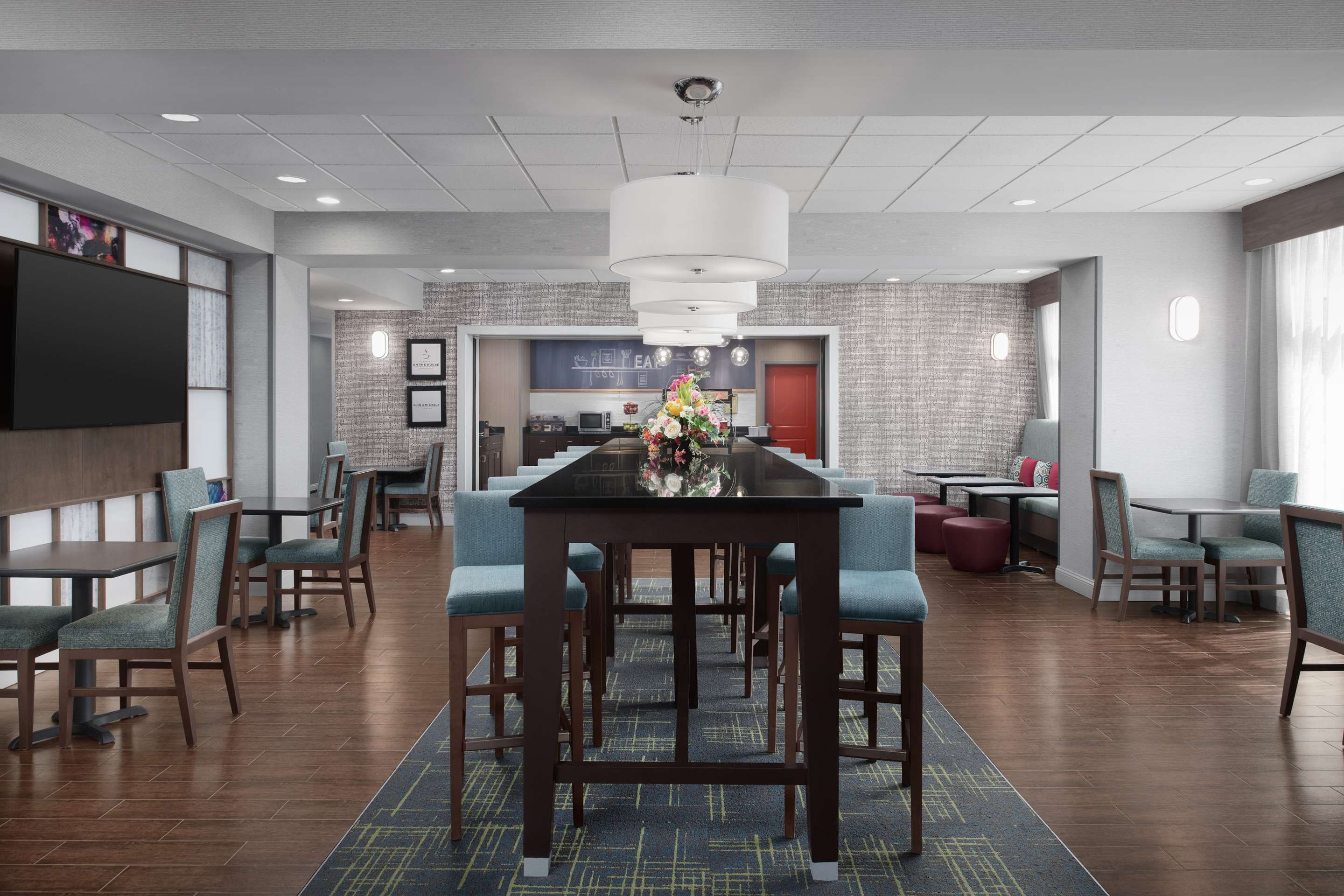 Breakfast Area | Hampton Inn Statesboro