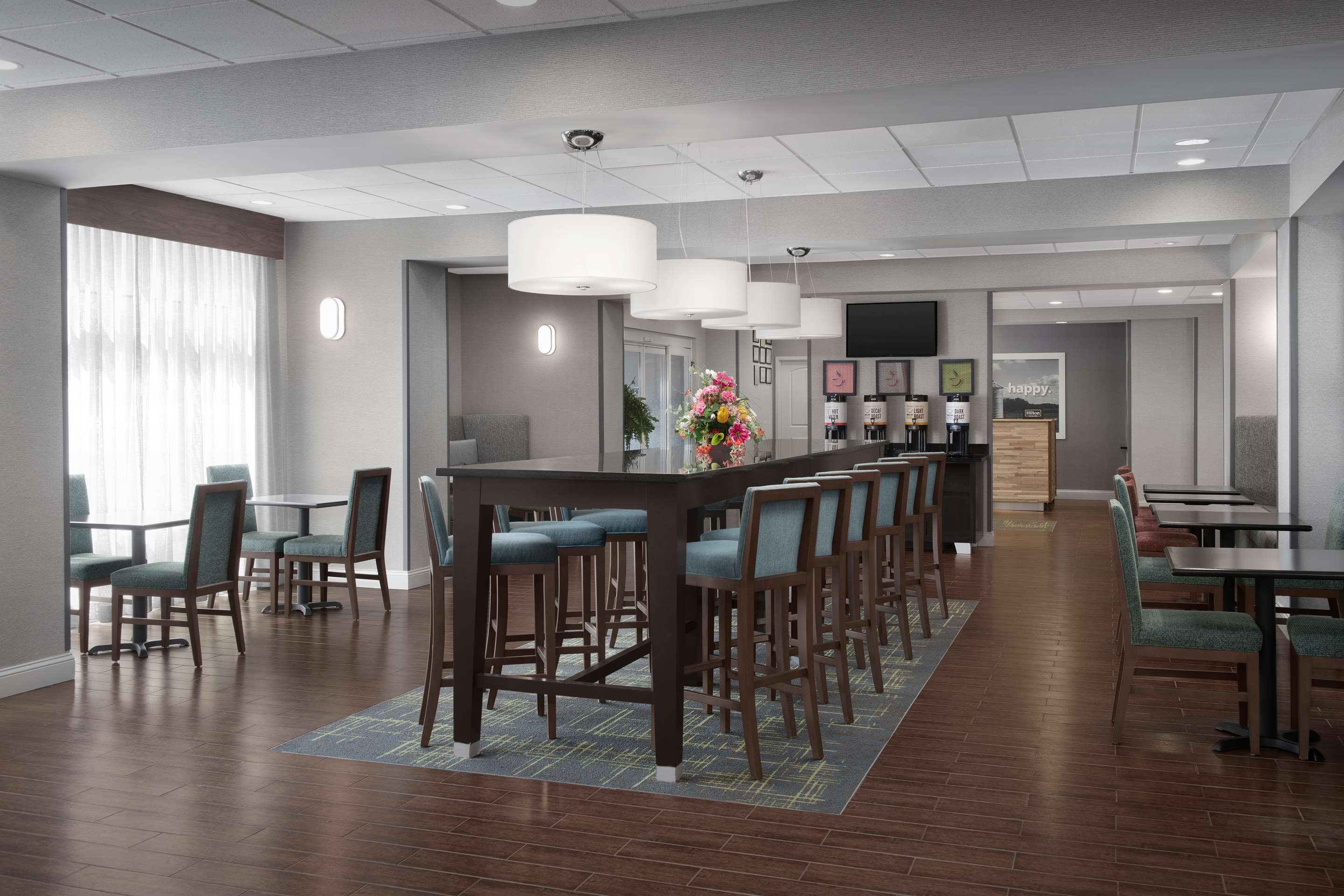 Breakfast Area | Hampton Inn Statesboro