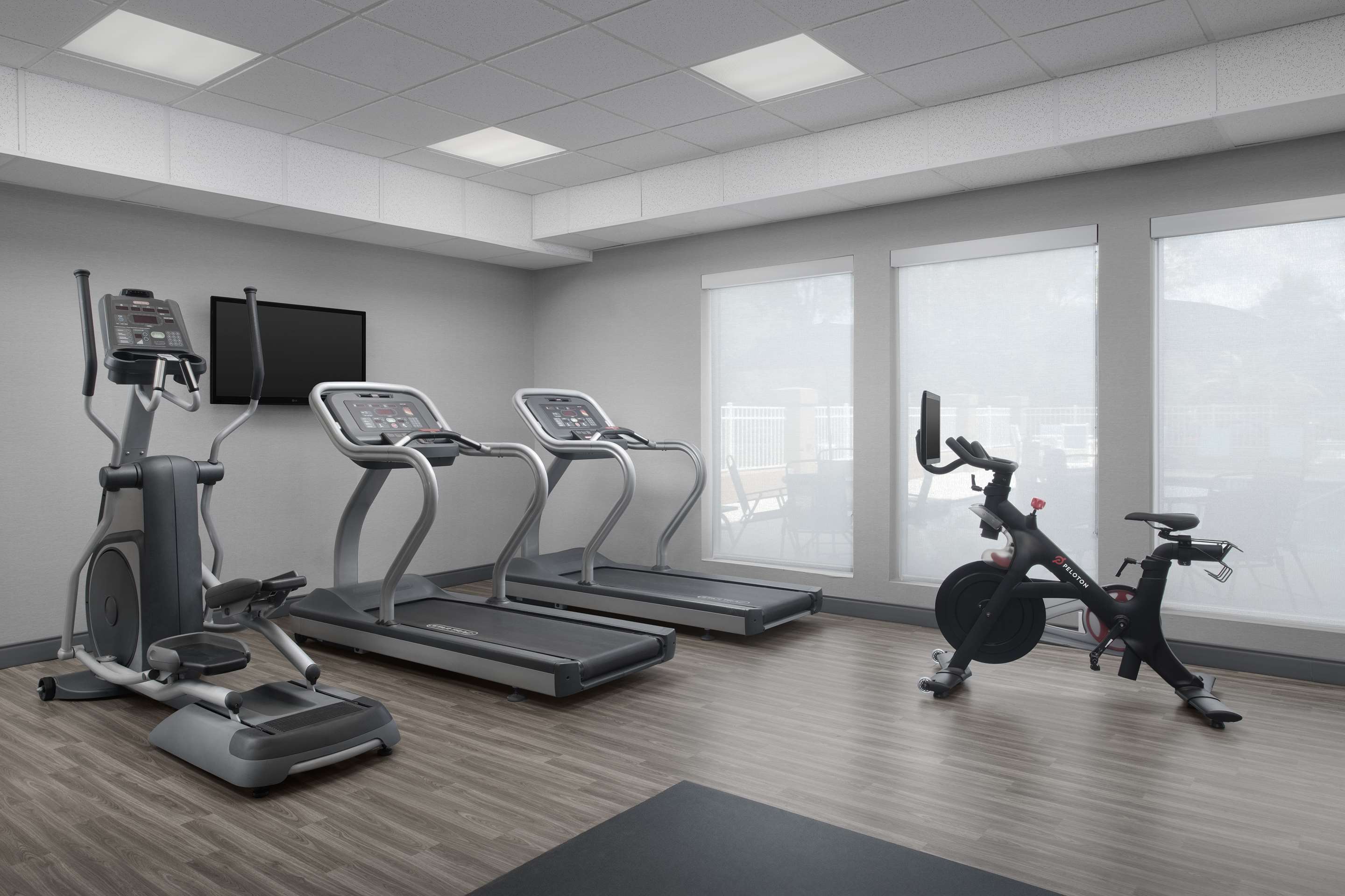 Health club fitness center gym | Hampton Inn Statesboro