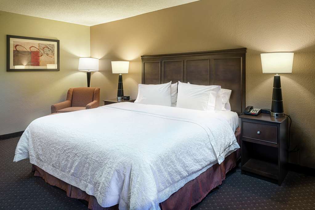 Hampton Inn Tuscaloosa-University - Tap to explore photos