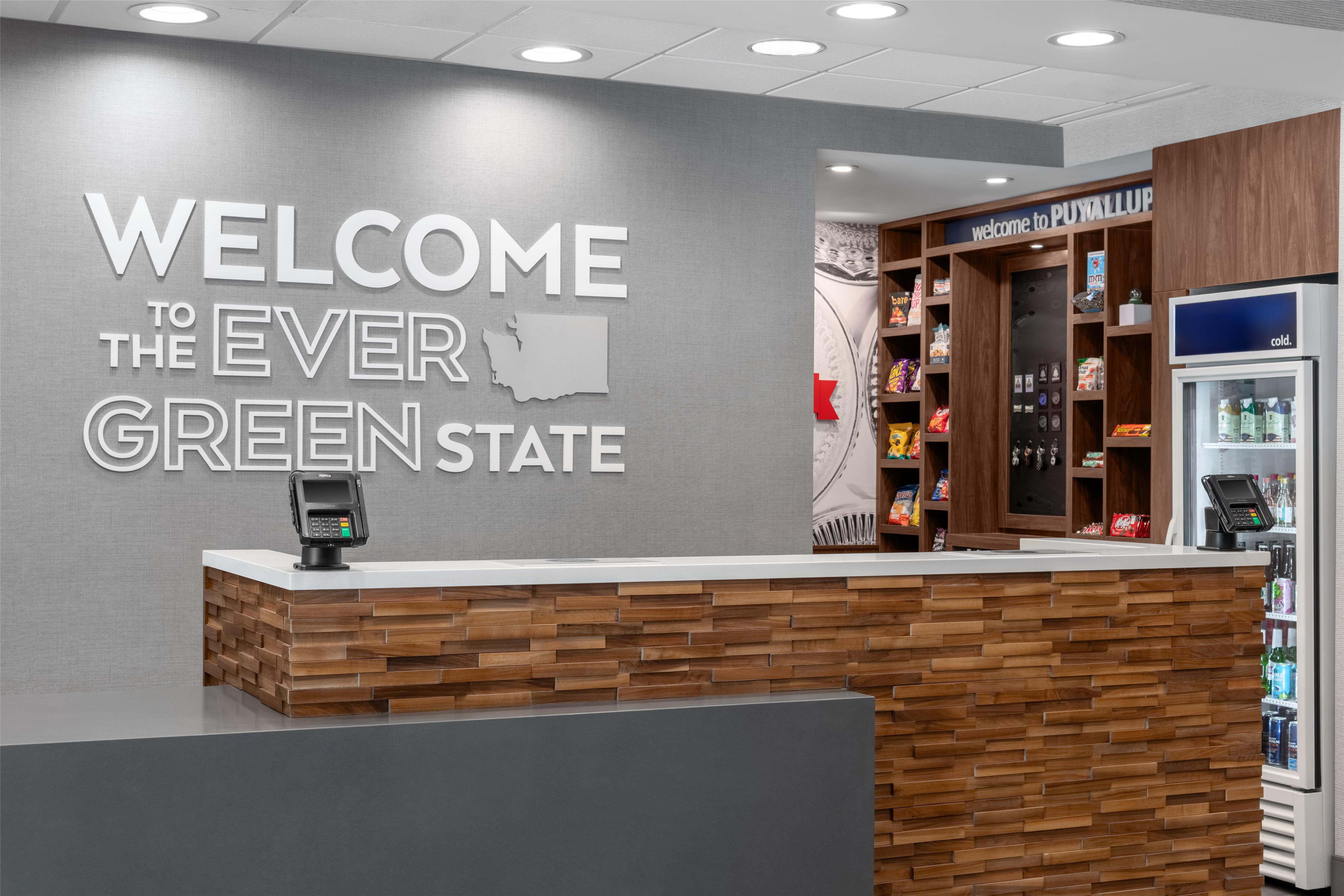 Reception | Hampton Inn & Suites Tacoma/Puyallup