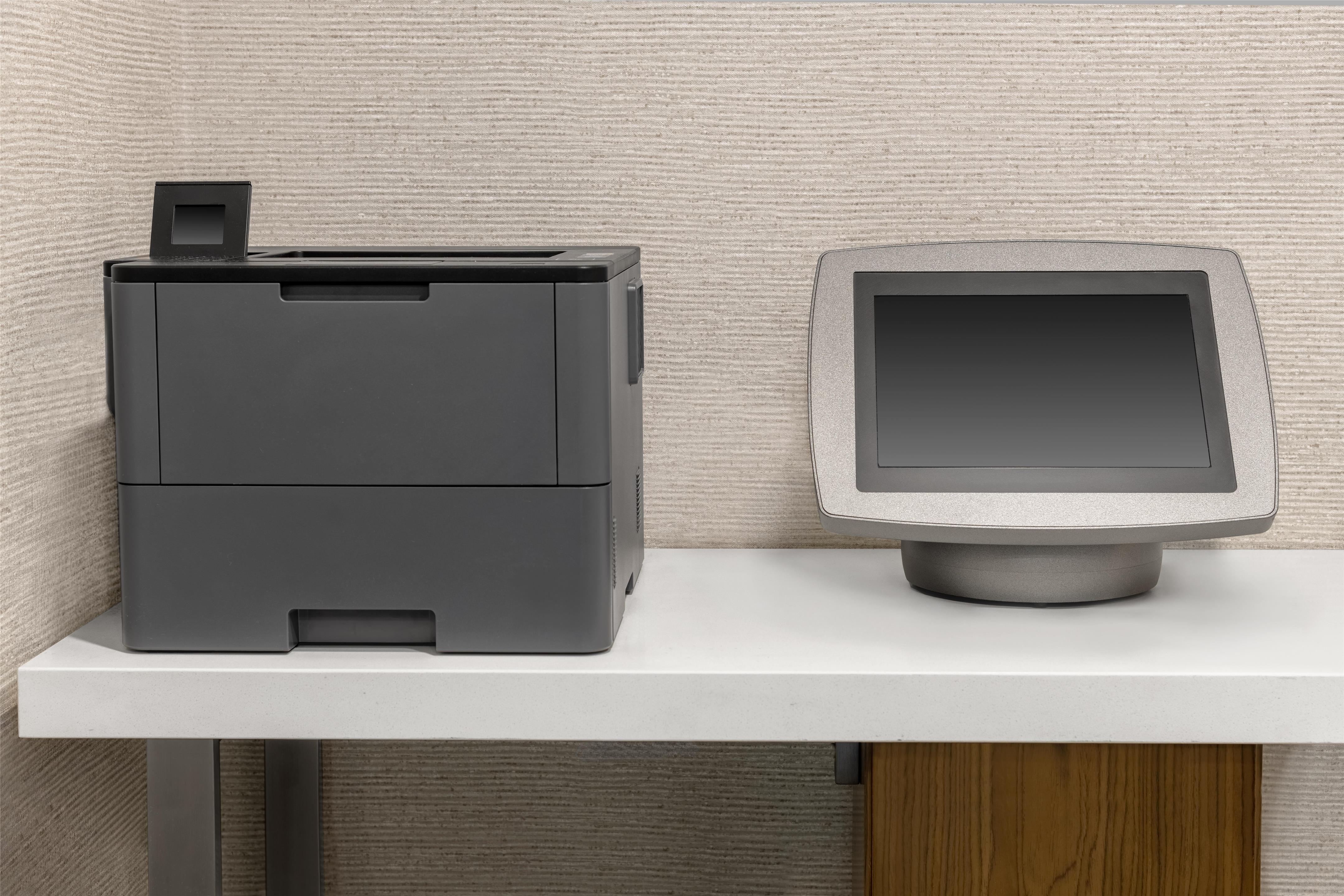 Business Center | Hampton Inn & Suites Tacoma/Puyallup
