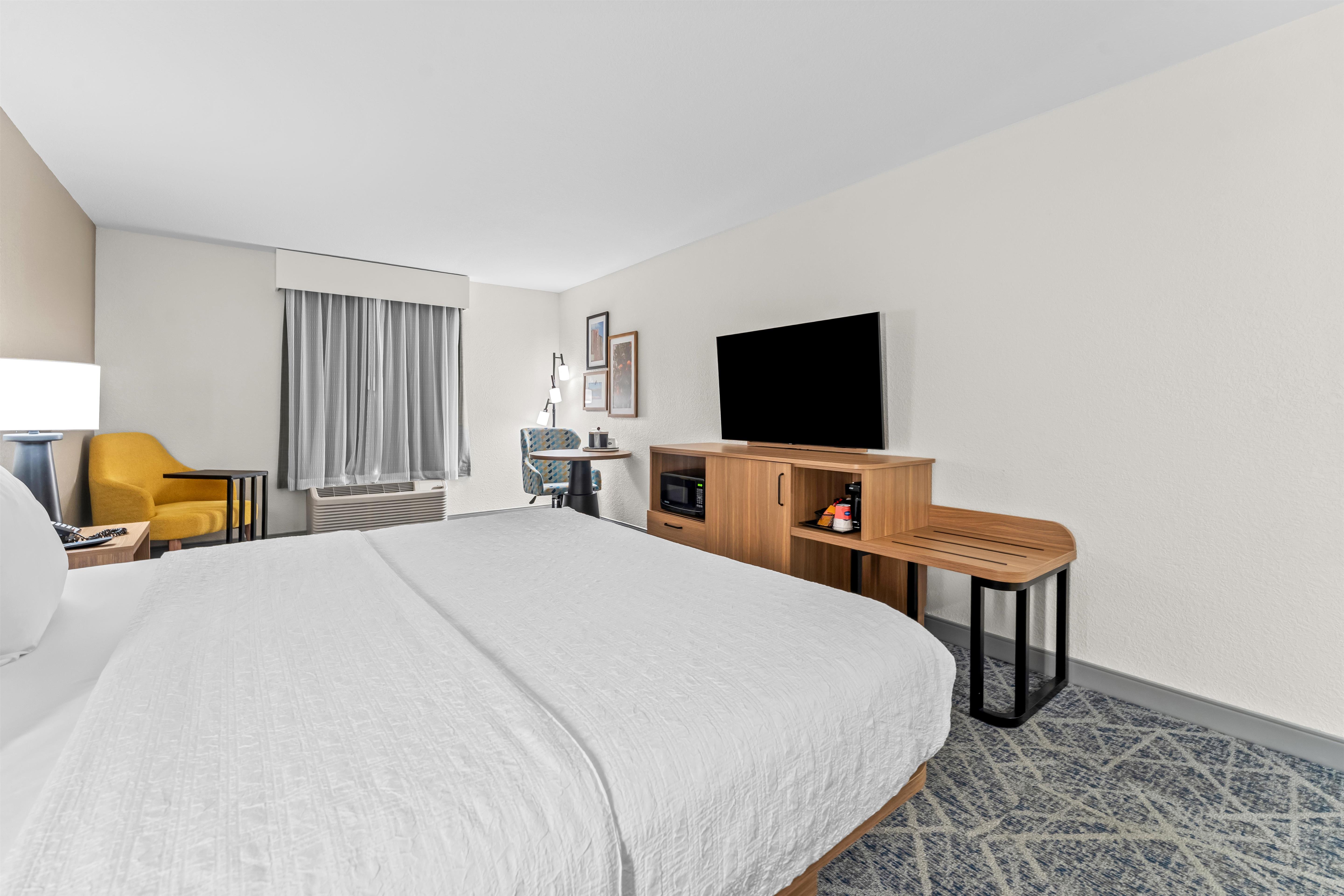 Hampton Inn Tifton Room Type - 1 KNG ACCESSIBLE TUB NS