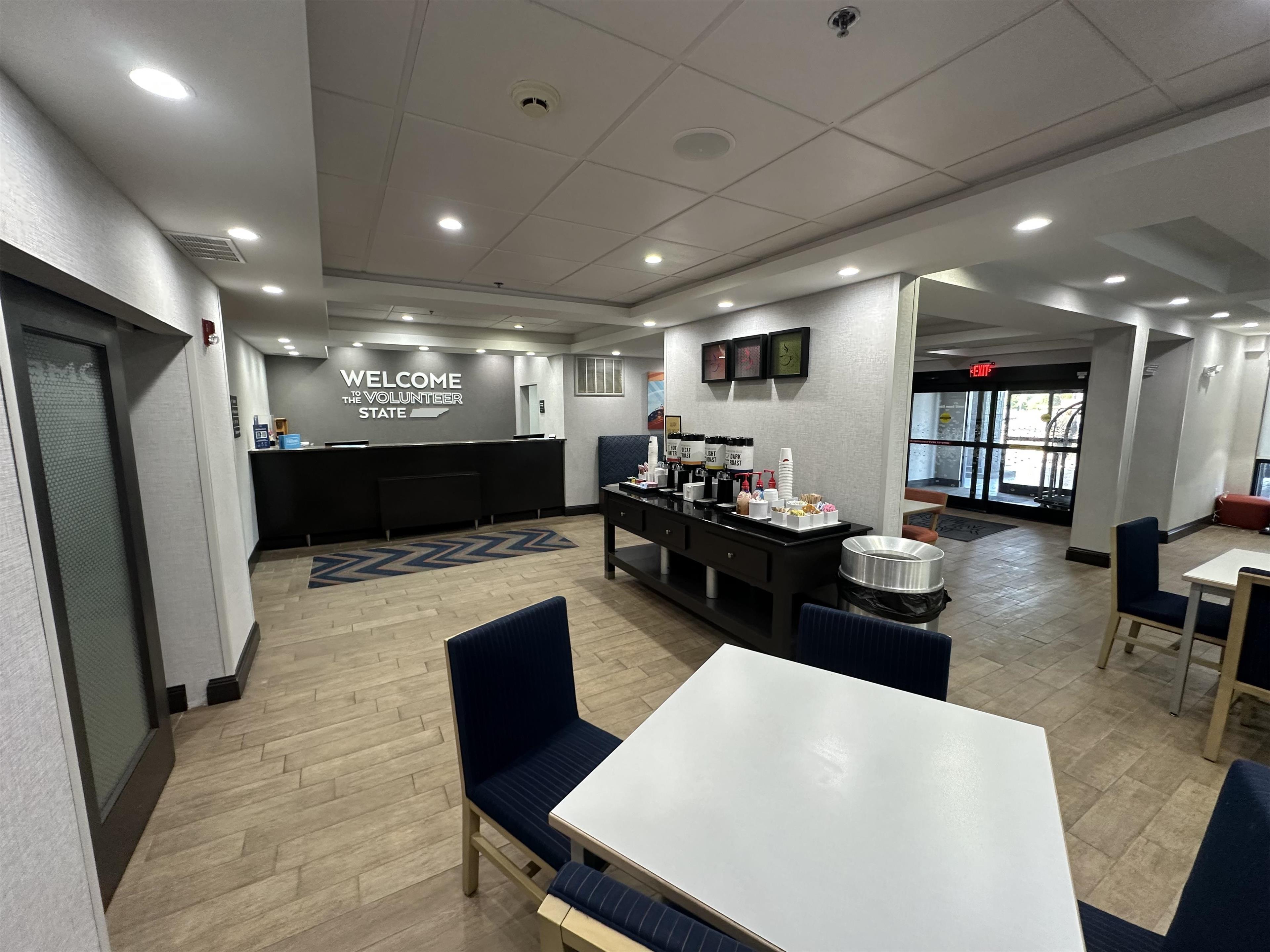 Reception | Hampton Inn Tullahoma