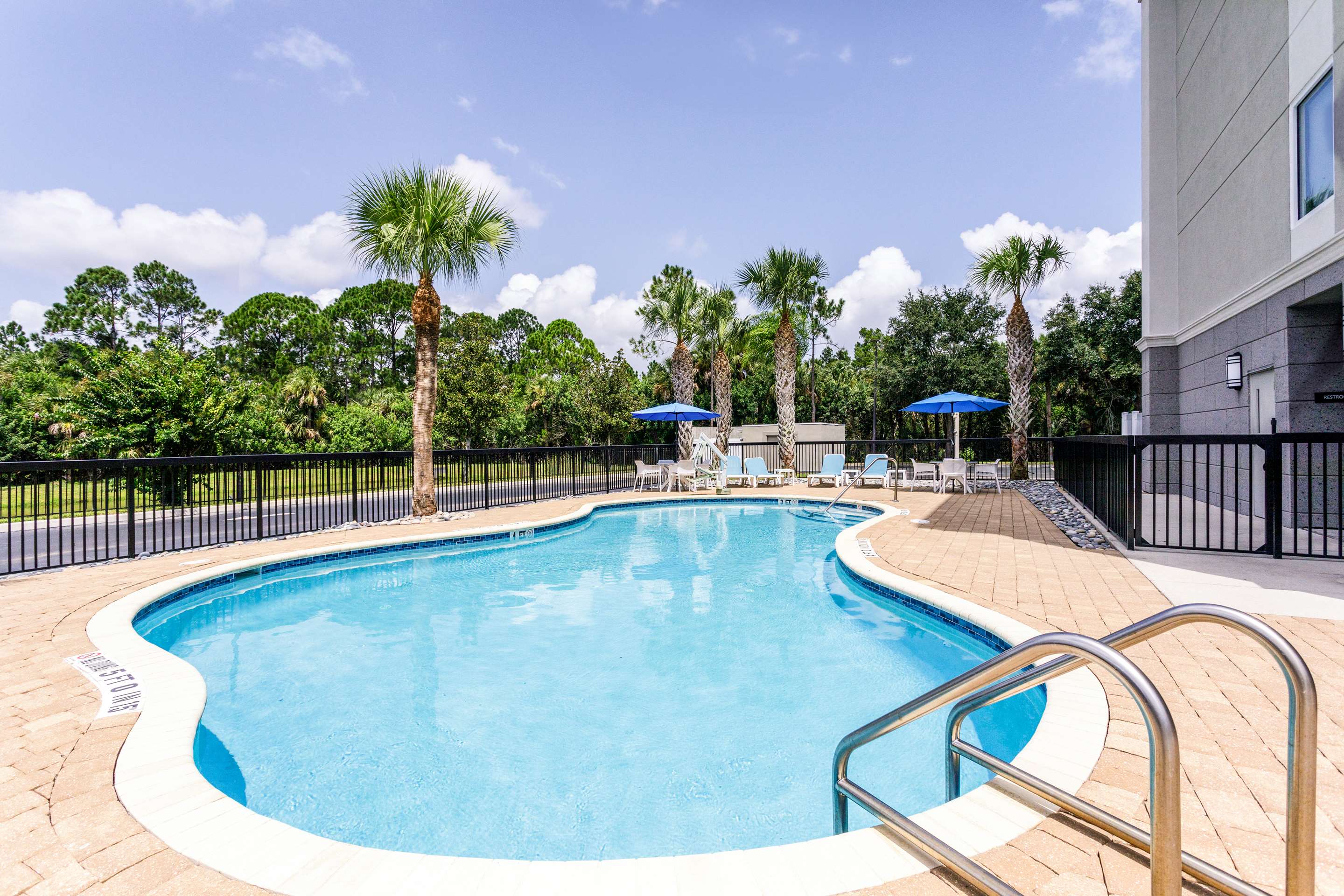 Pool | Hampton Inn Titusville/I-95 Kennedy Space Center