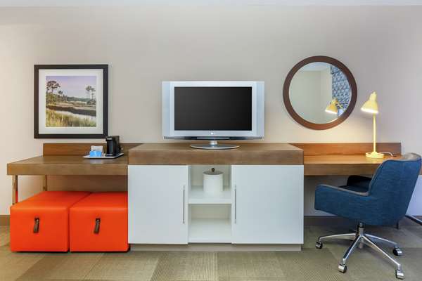  - Hampton Inn & Suites Tallahassee - I-10, Exit 203