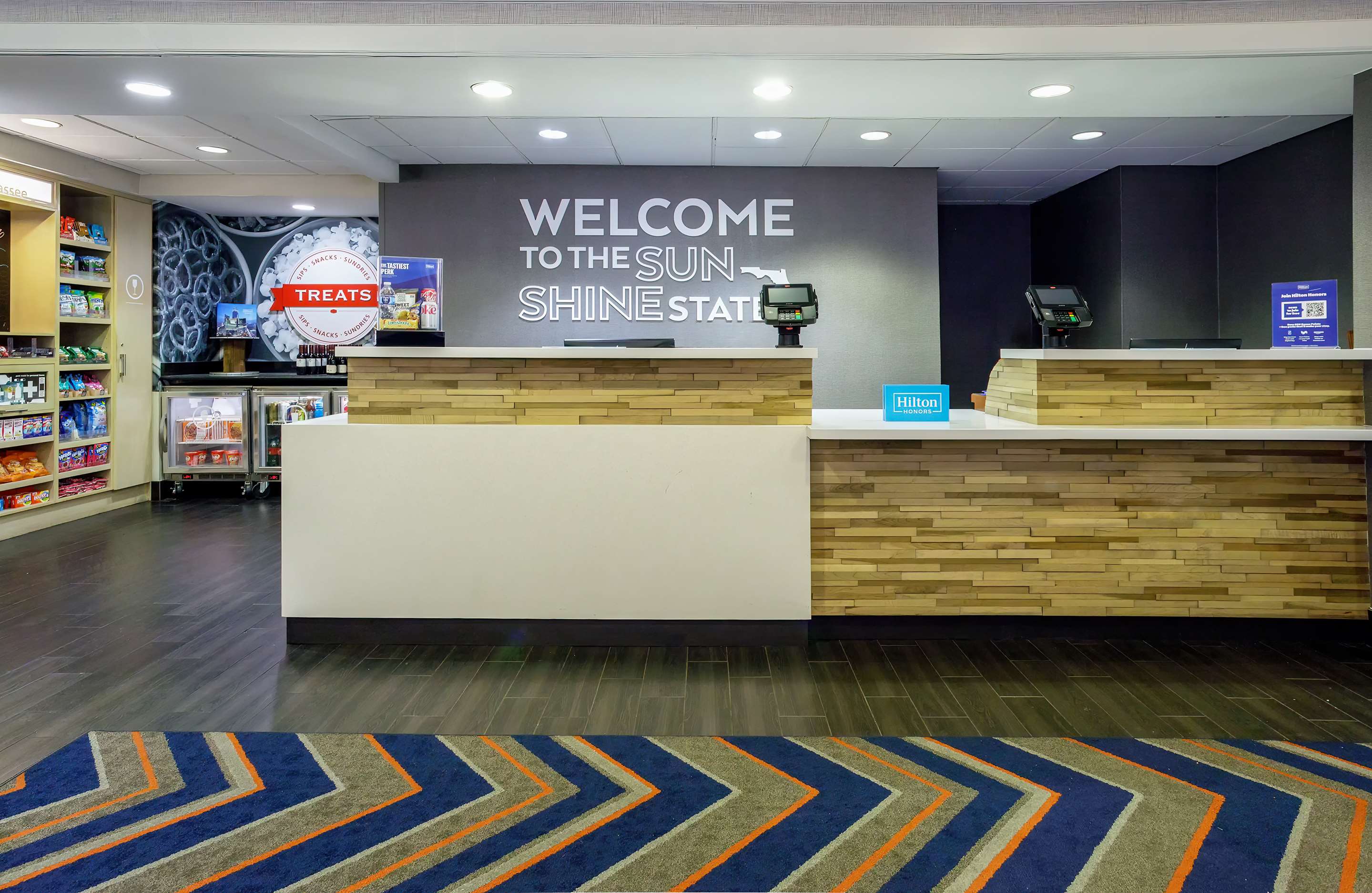 Reception | Hampton Inn & Suites Tallahassee I-10/Thomasville Road, FL