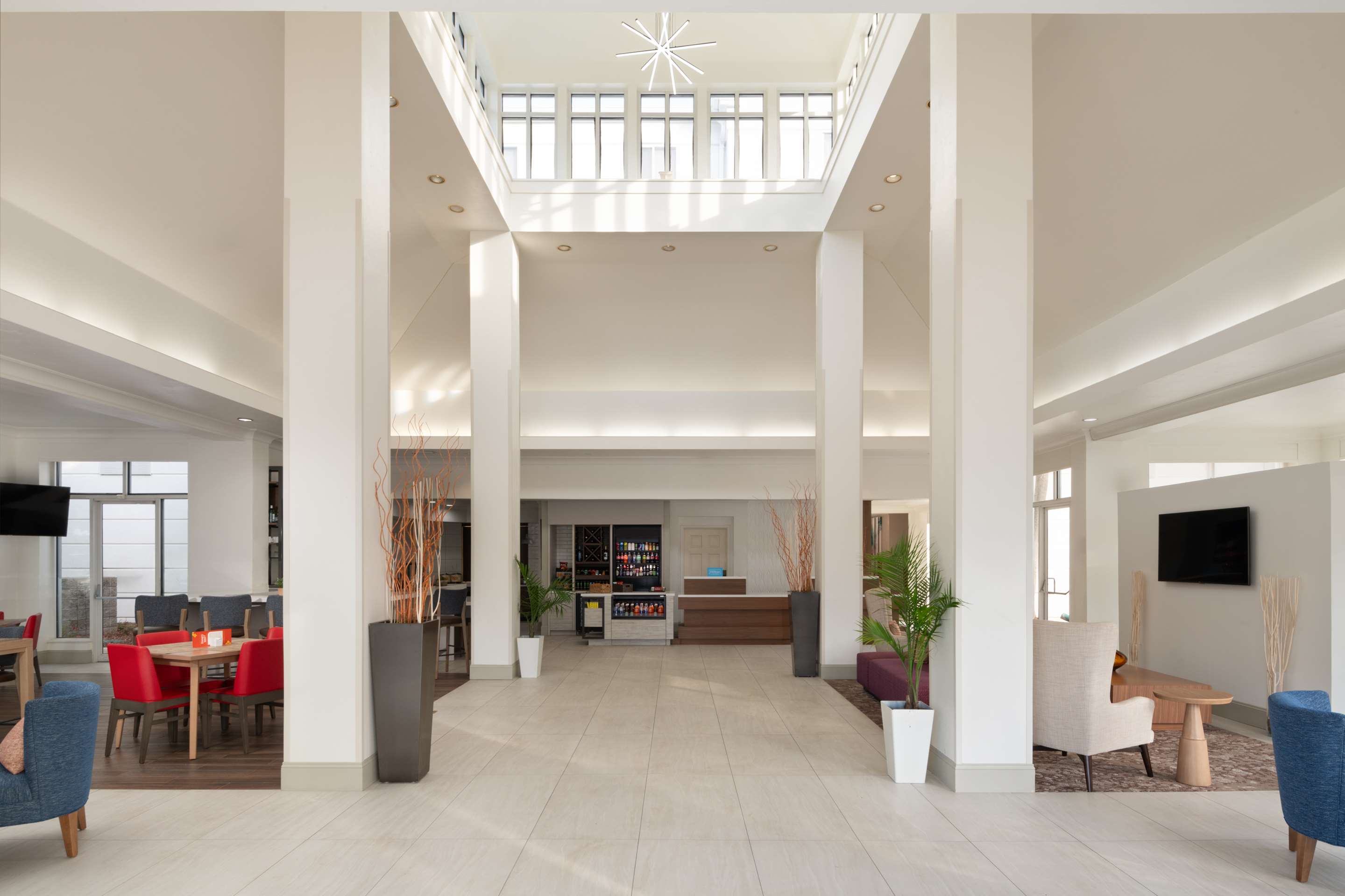 Lobby | Hilton Garden Inn Tallahassee