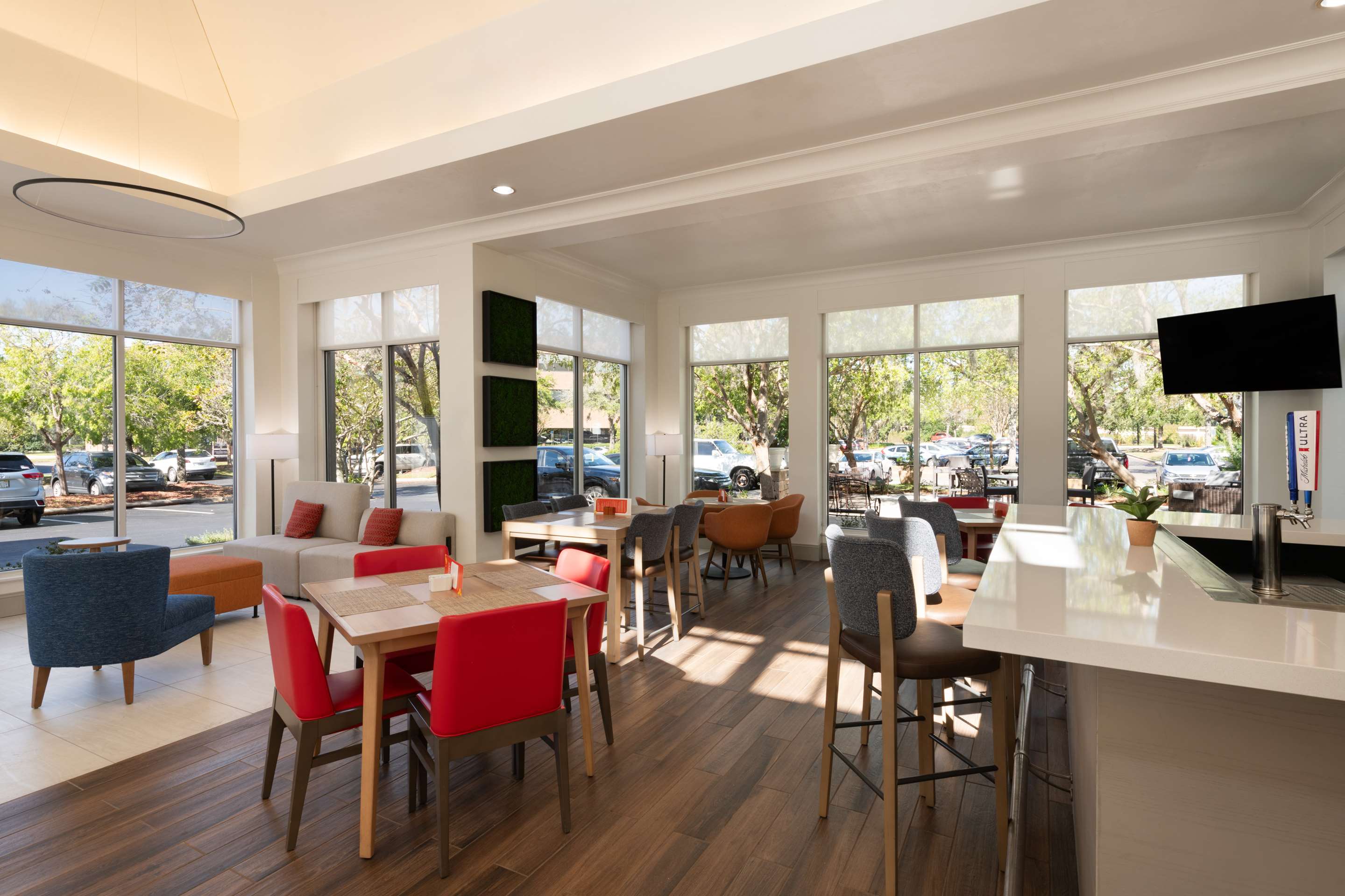 Restaurant | Hilton Garden Inn Tallahassee