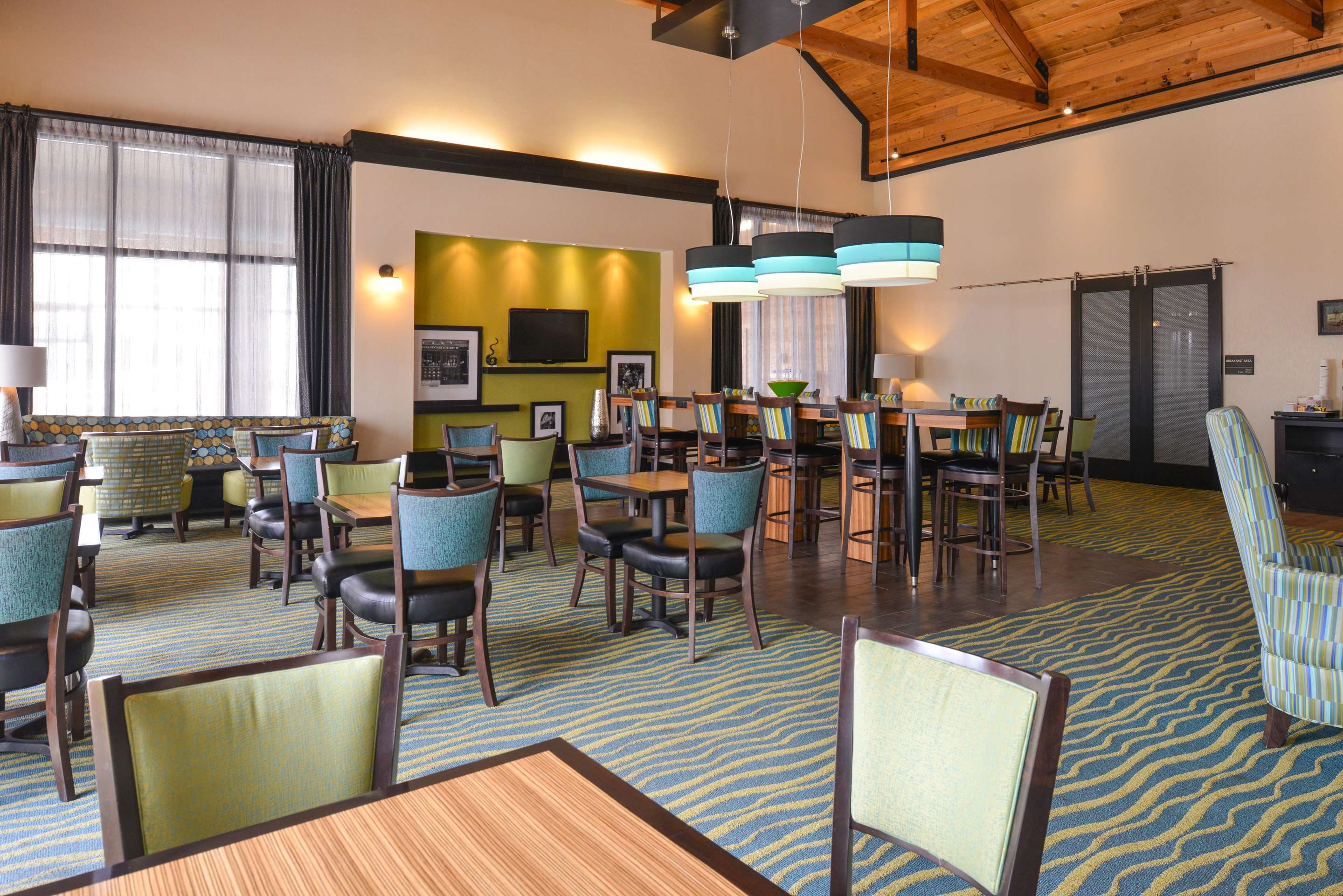 Lobby | Hampton Inn & Suites Toledo-North