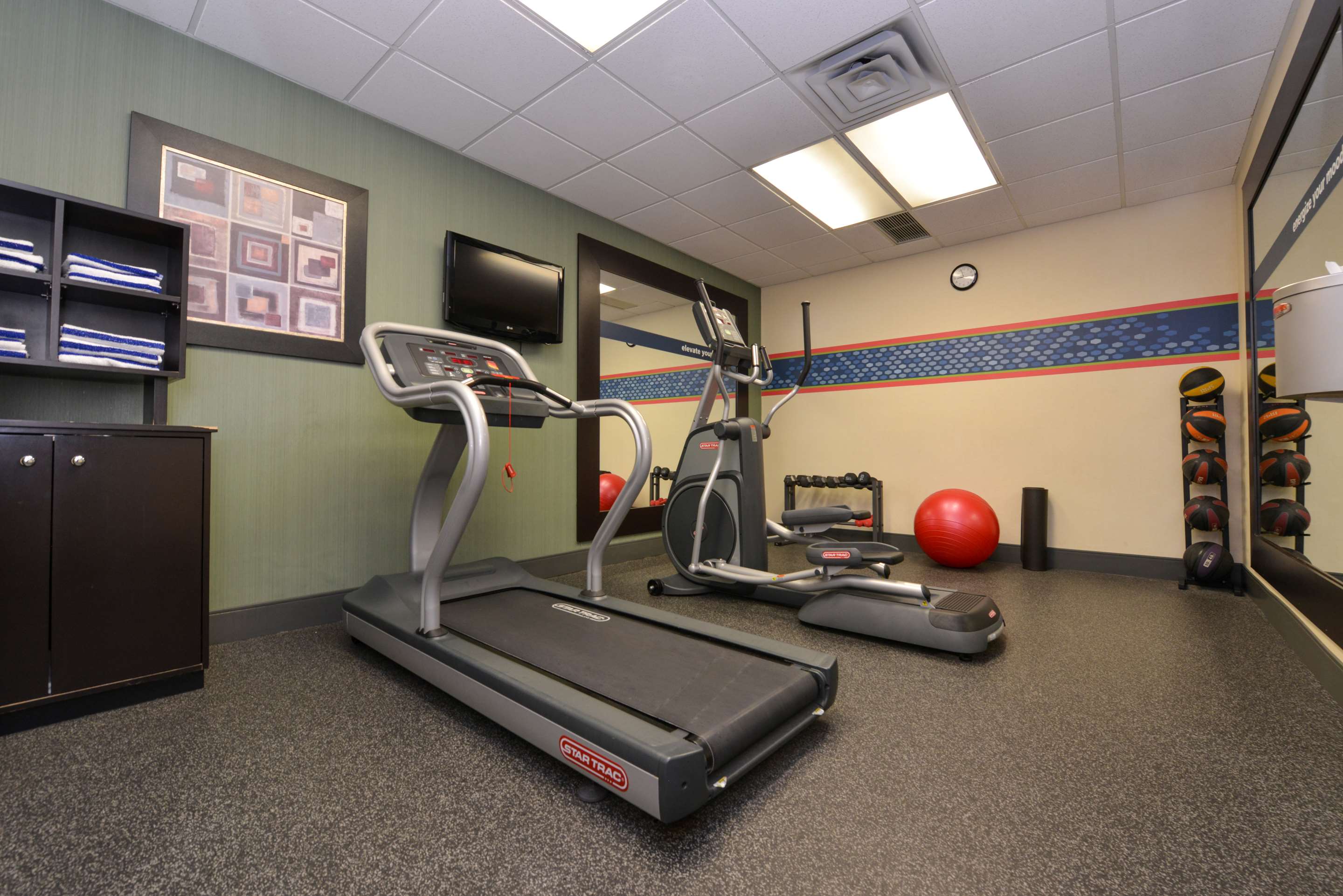 Health club fitness center gym | Hampton Inn & Suites Toledo-North