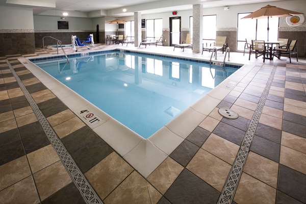 Pool - Hampton Inn & Suites Westgate Toledo - I-475, Exit 17