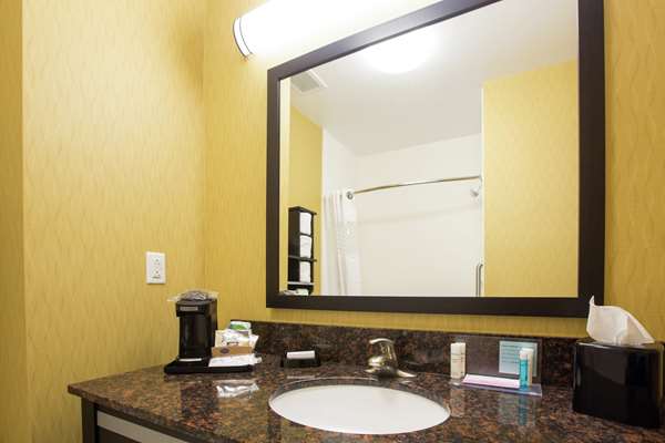  - Hampton Inn & Suites Westgate Toledo - I-475, Exit 17