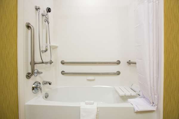  - Hampton Inn & Suites Westgate Toledo - I-475, Exit 17