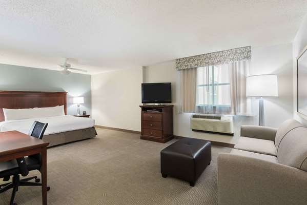  - Homewood Suites by Hilton Airport West Tampa
