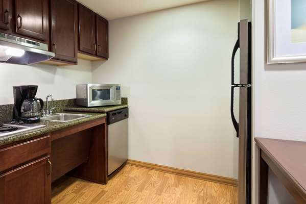  - Homewood Suites by Hilton Airport West Tampa