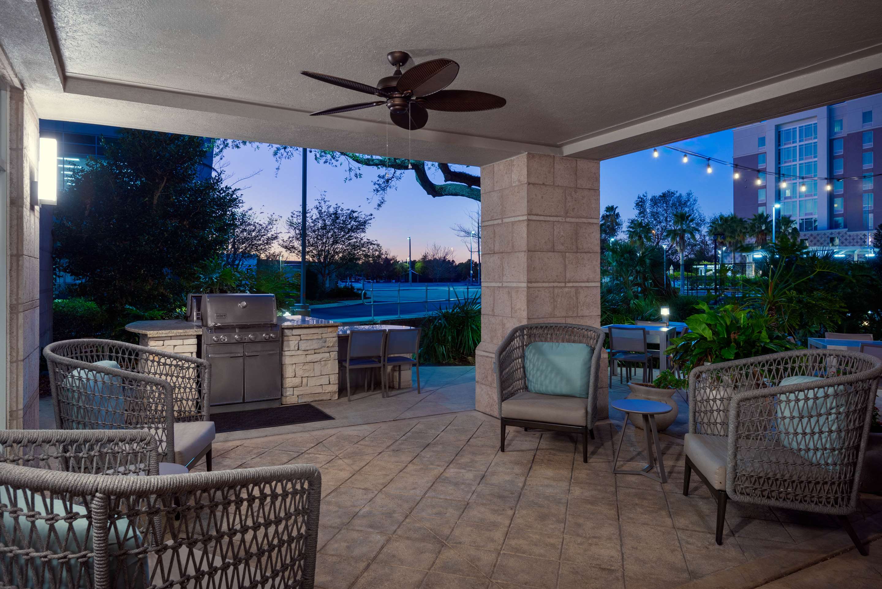Restaurant | Homewood Suites Tampa Airport