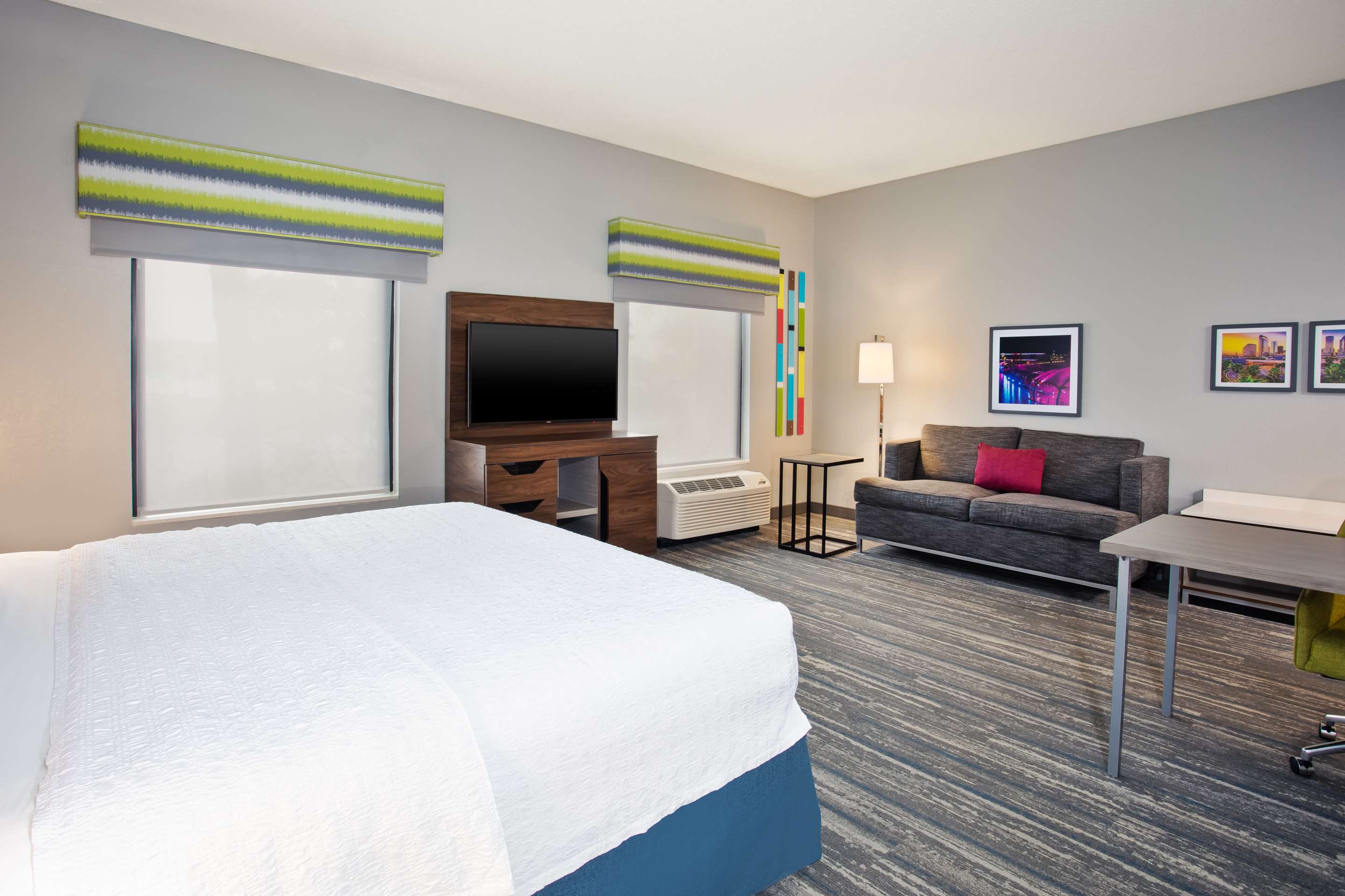 Guest room