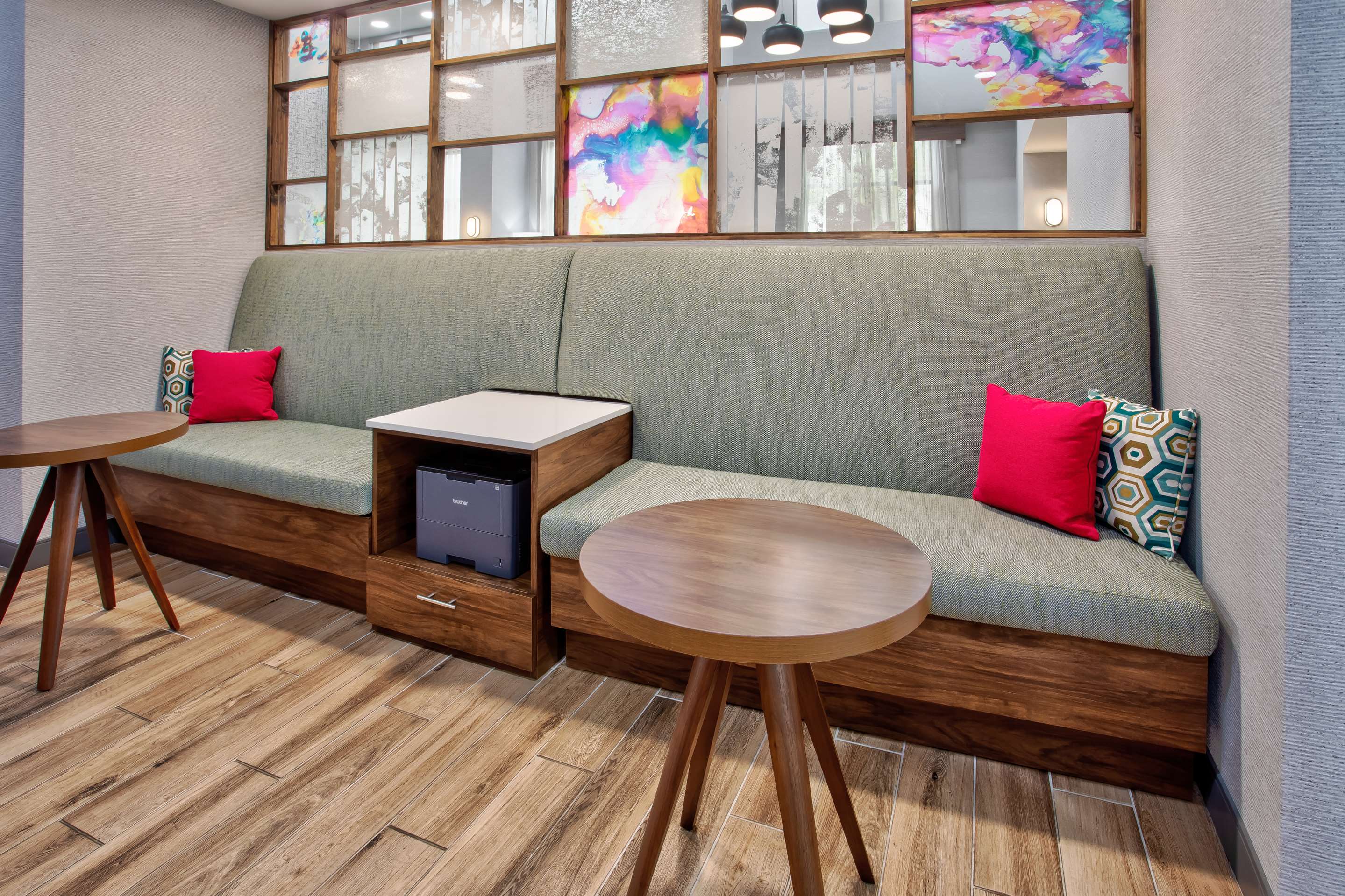 Business Center | Hampton Inn & Suites Tampa East (Casino Area)