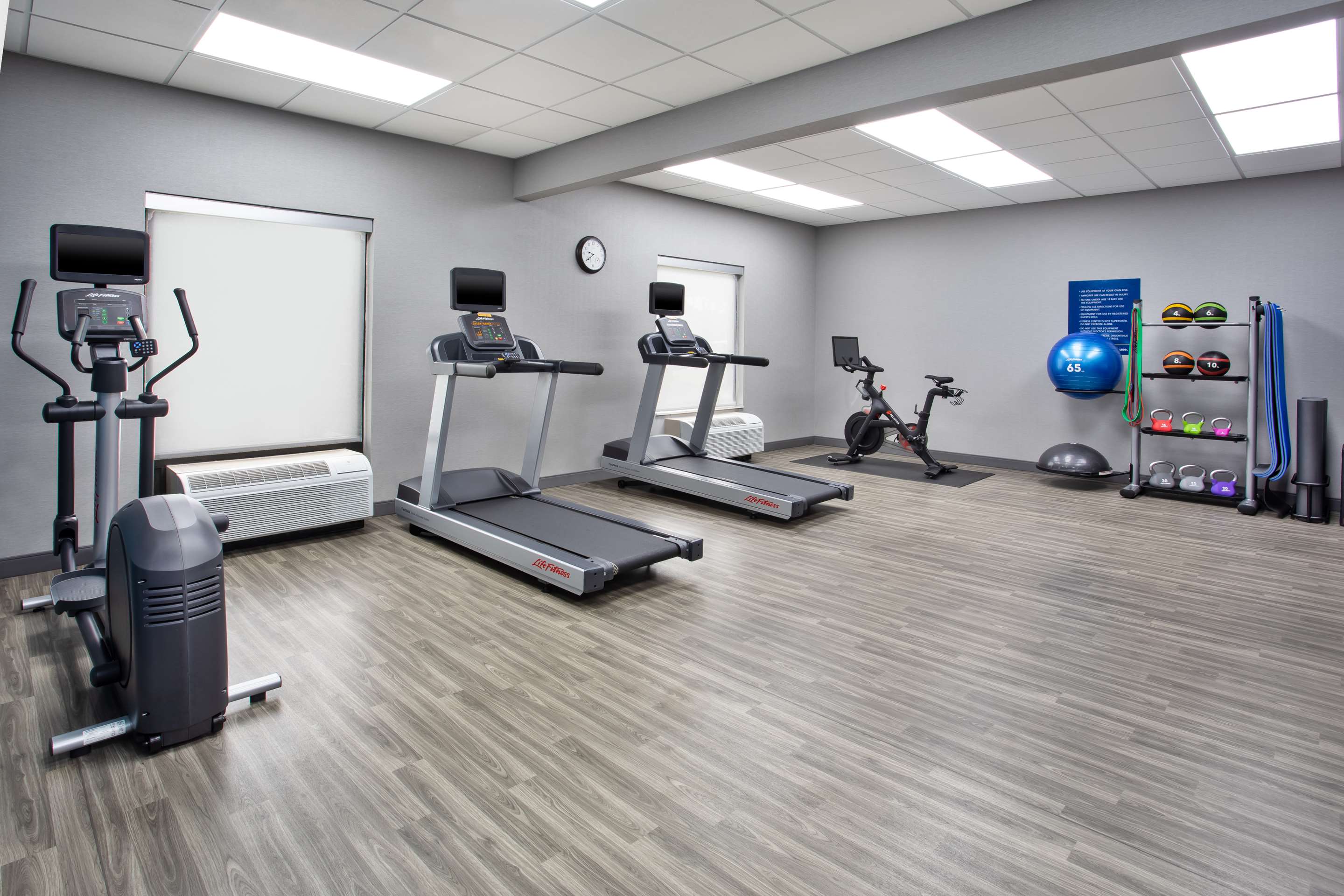 Health club fitness center gym | Hampton Inn & Suites Tampa East (Casino Area)