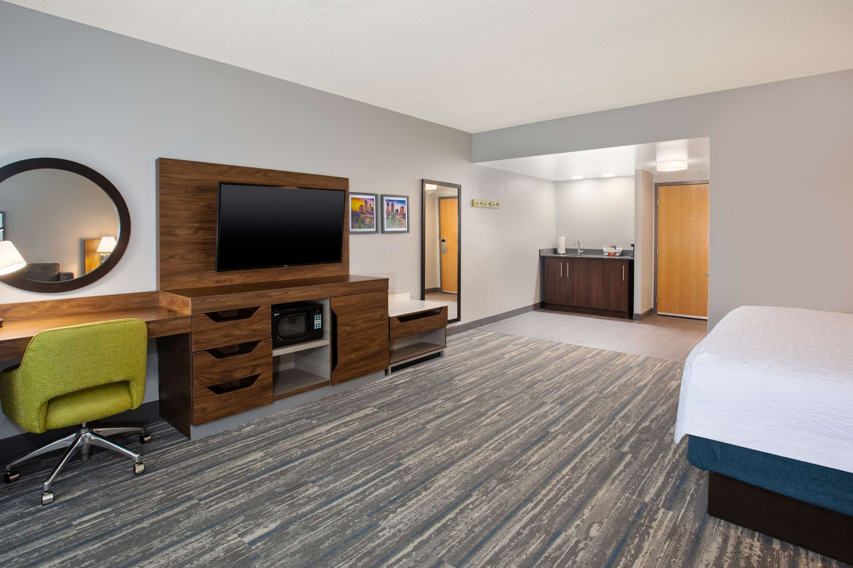 Guest room