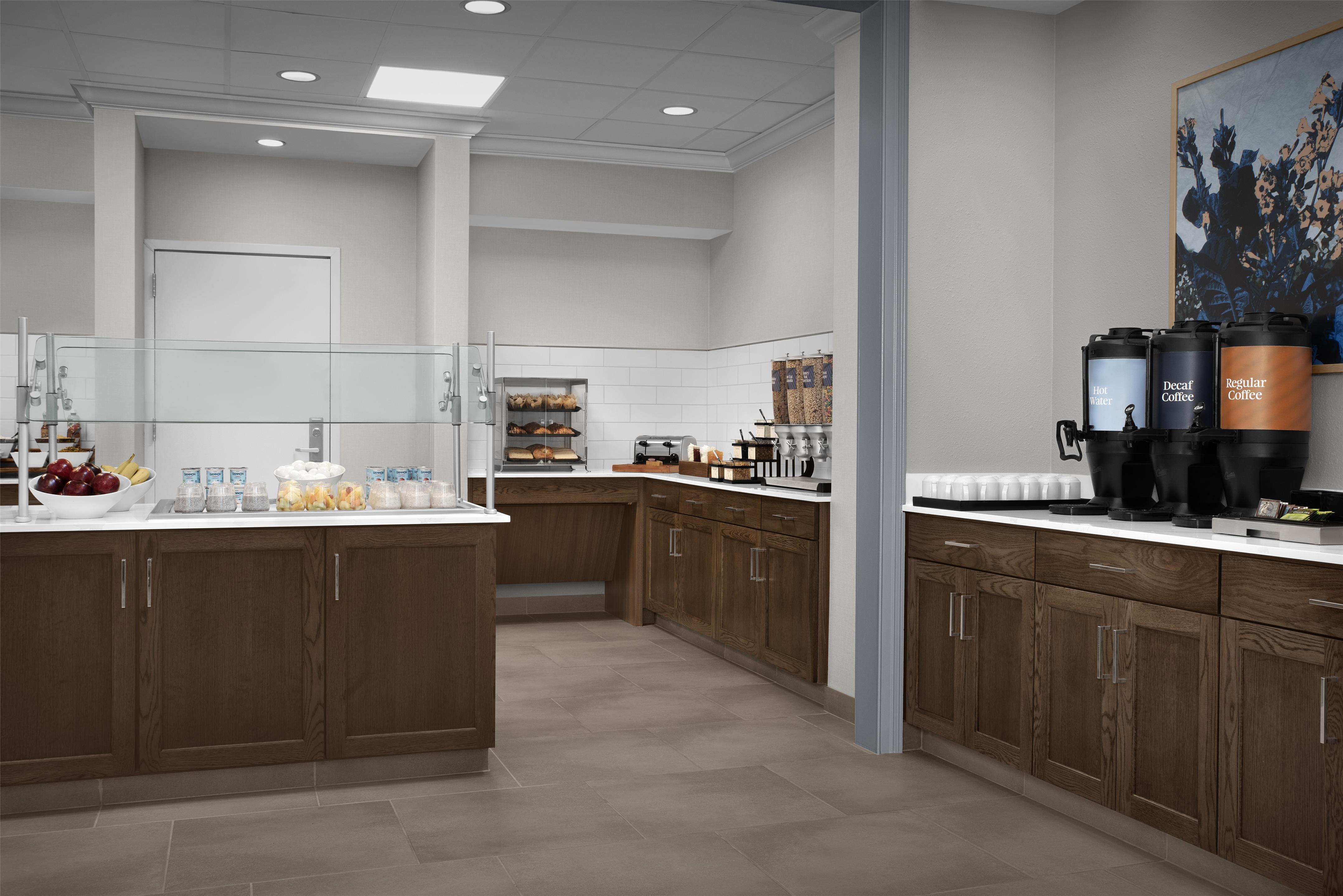 Breakfast Area | Homewood Suites by Hilton Tampa-Brandon