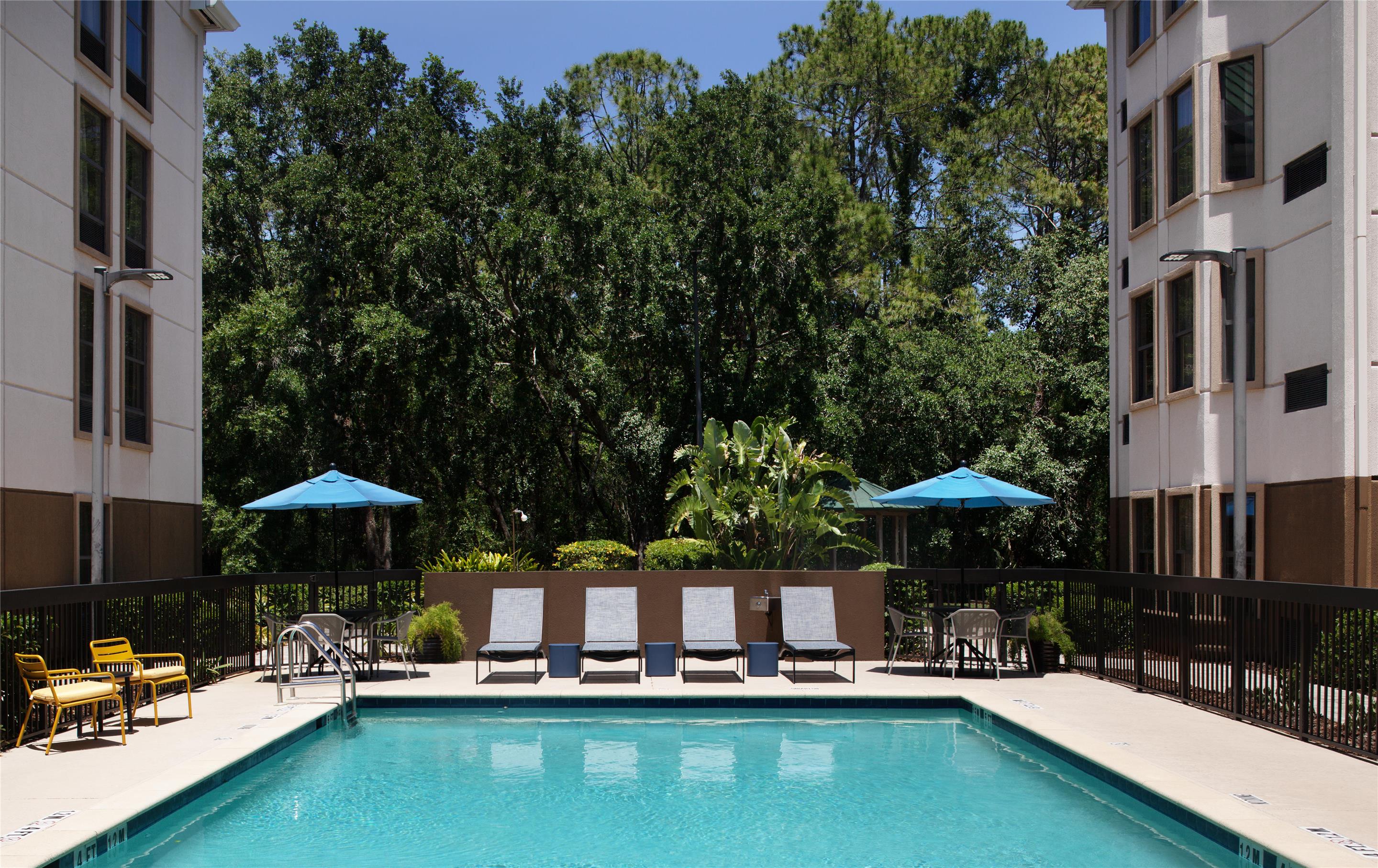 Pool | Hampton Inn & Suites Tampa-North