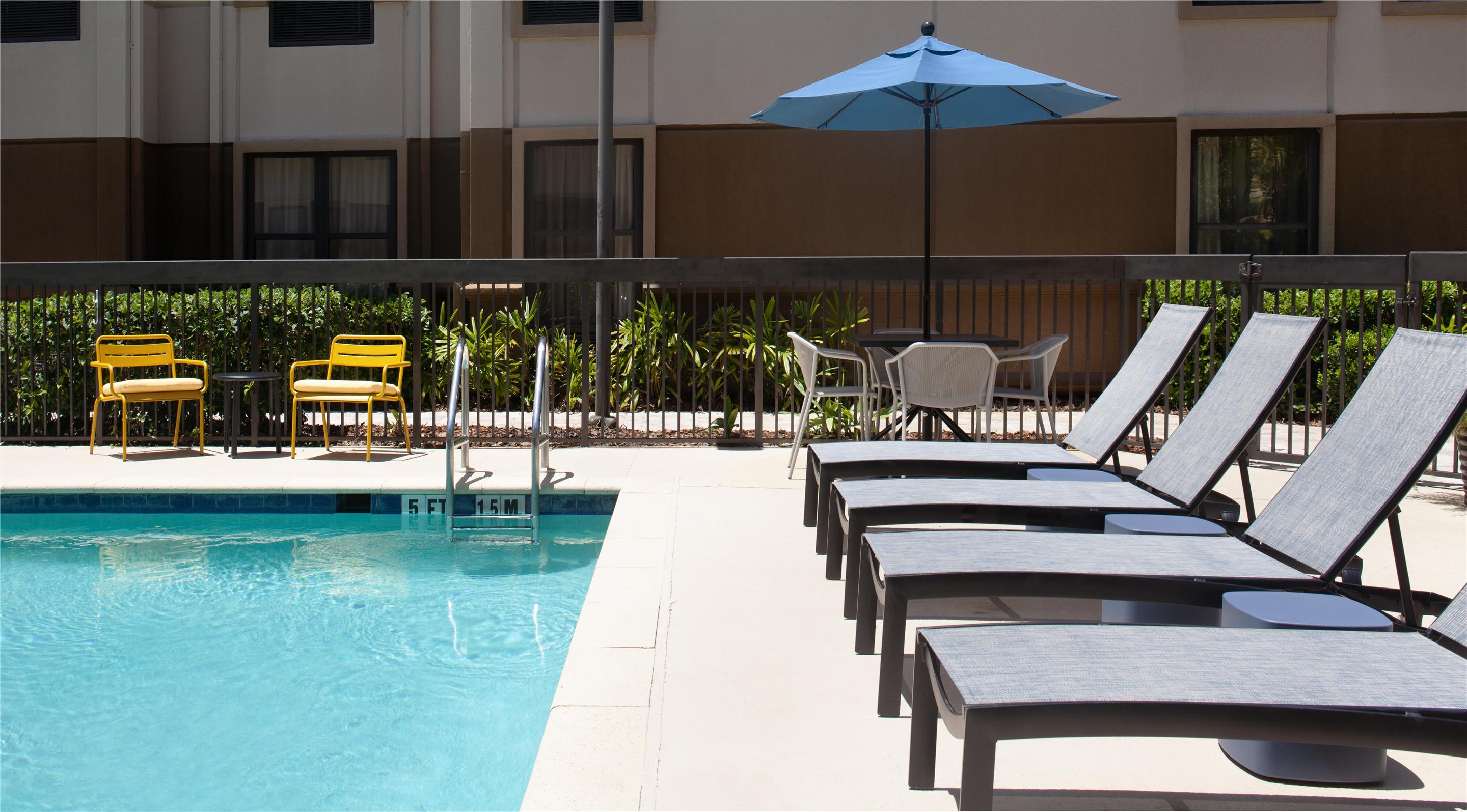 Pool | Hampton Inn & Suites Tampa-North