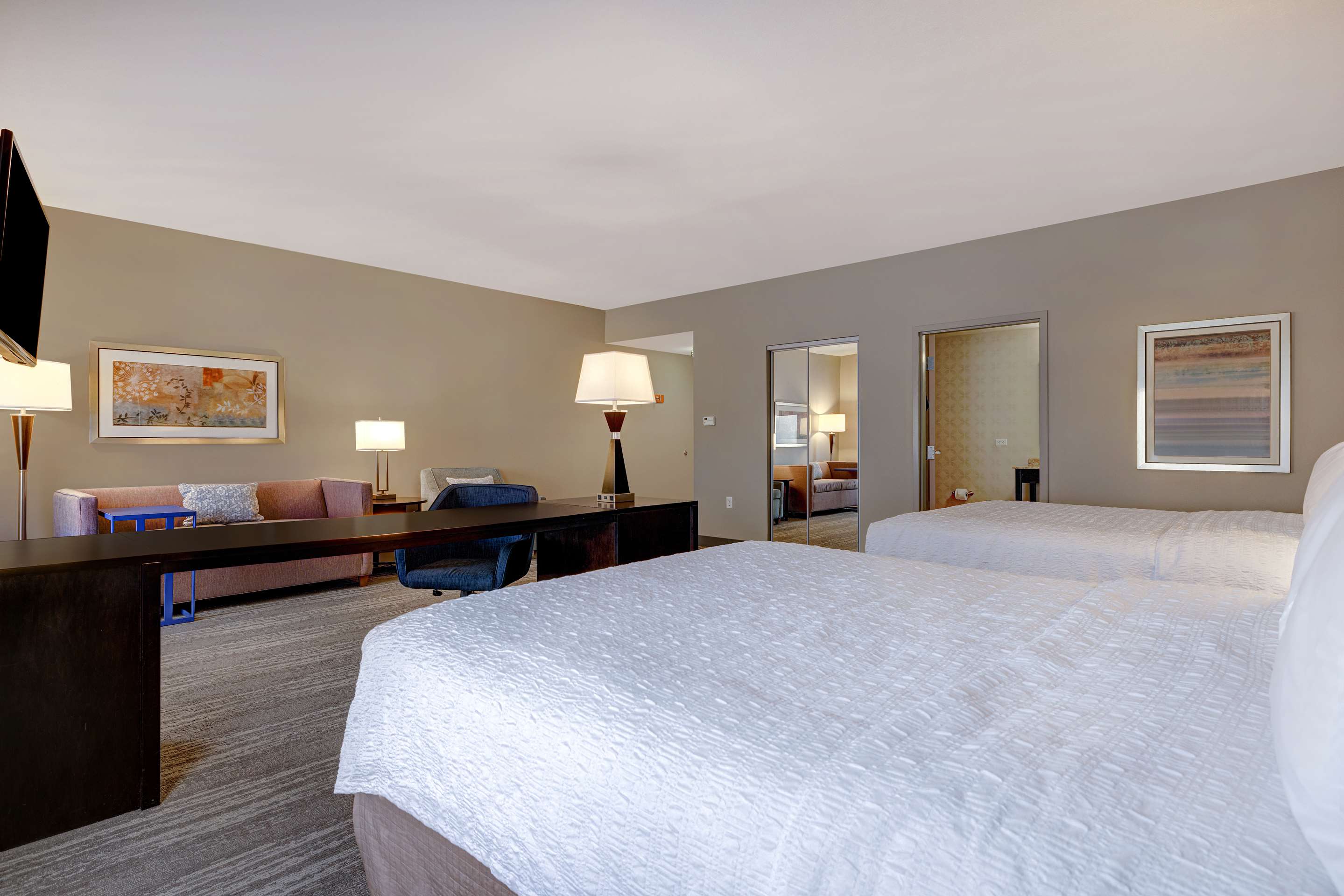Guest room