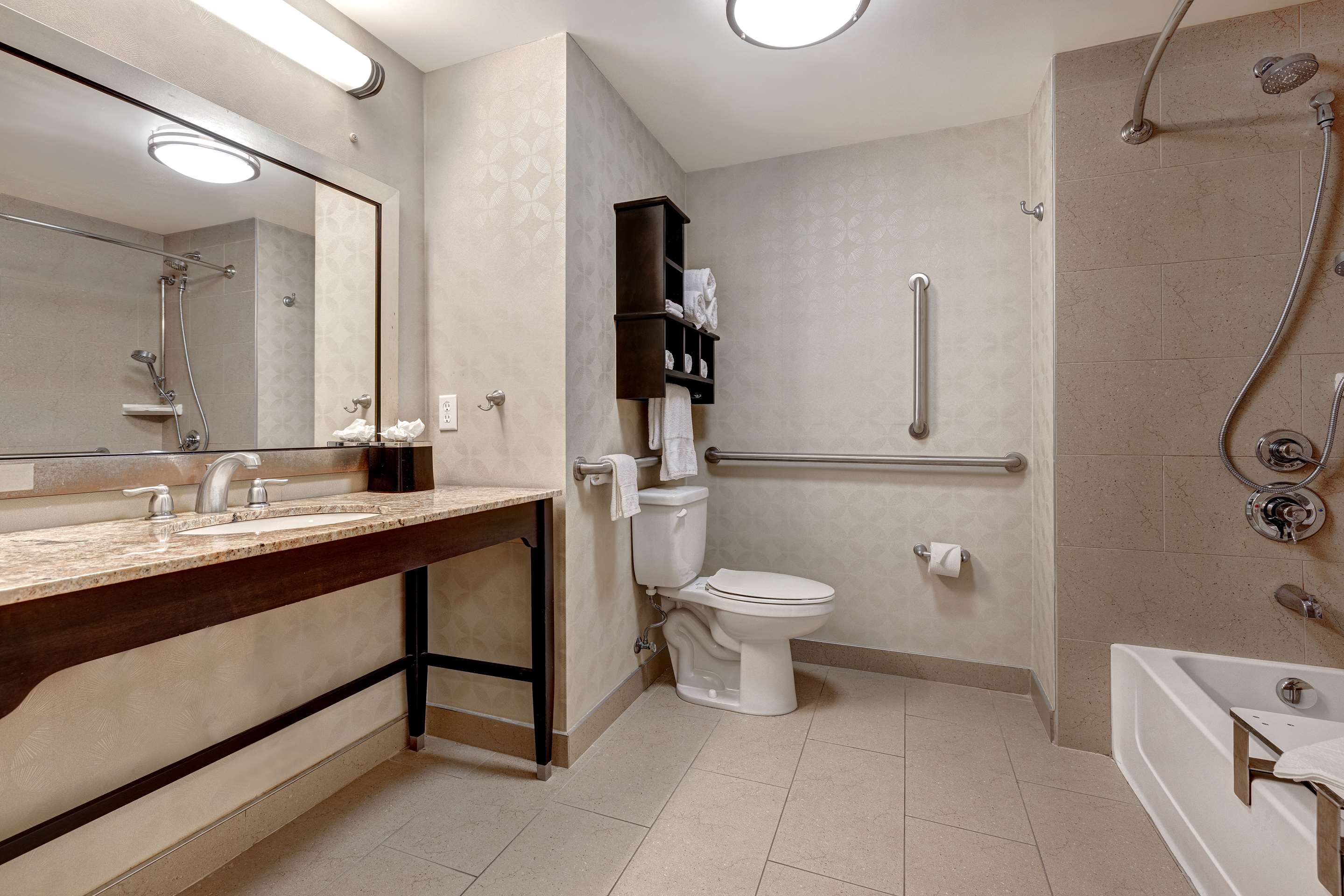 Guest room bath