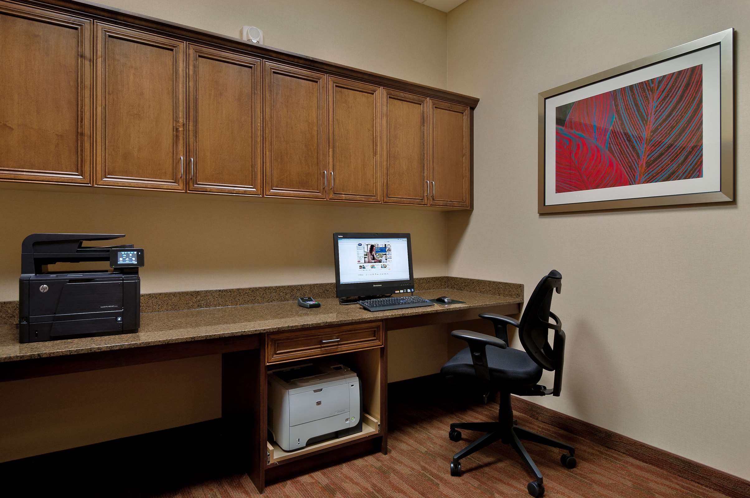 Business Center | Hampton Inn & Suites Tampa Northwest/Oldsmar