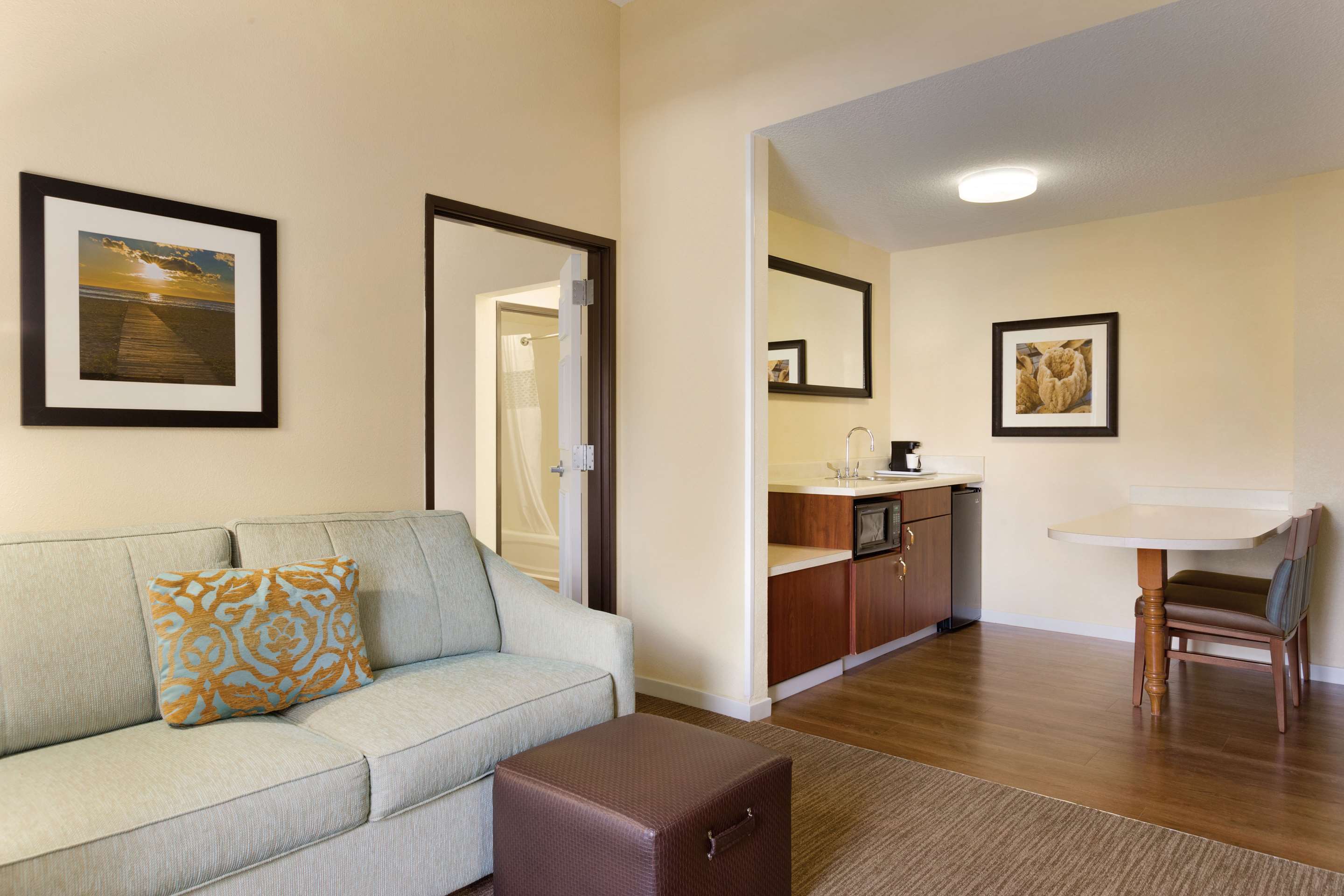 Guest room