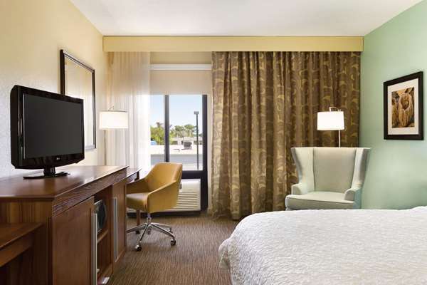  - Hampton Inn & Suites Tarpon Springs