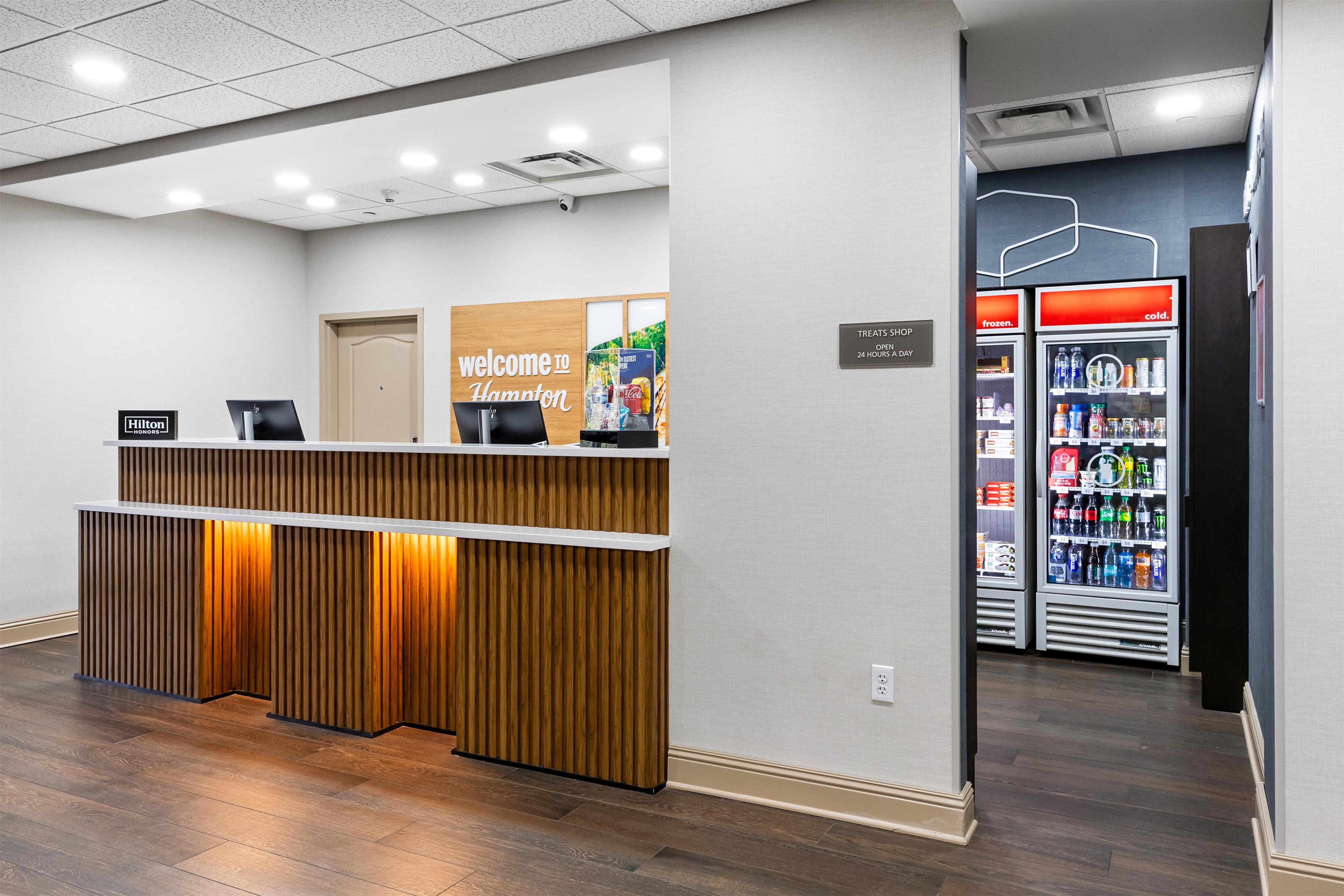 Reception | Hampton Inn & Suites Tampa-Wesley Chapel