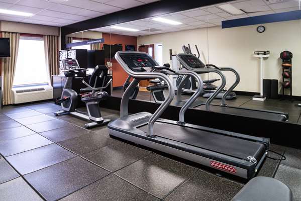 Fitness/ Exercise Room - Hampton Inn Broken Arrow
