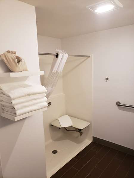  - Hampton Inn Broken Arrow