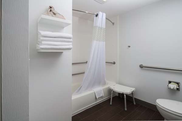  - Hampton Inn Broken Arrow