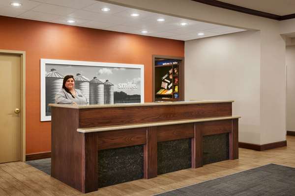  - Hampton Inn & Suites Aquarium Tulsa