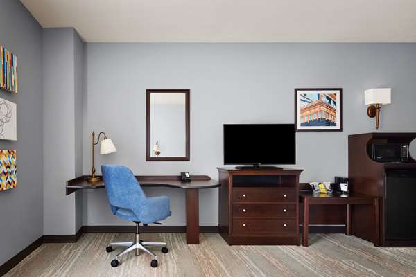  - Hampton Inn & Suites Aquarium Tulsa