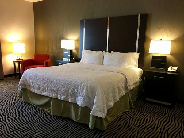  - Hampton Inn & Suites Central Tulsa - I-44, Exit 231