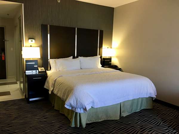 - Hampton Inn & Suites Central Tulsa - I-44, Exit 231