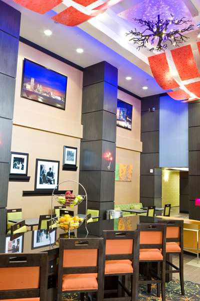  - Hampton Inn & Suites Central Tulsa - I-44, Exit 231