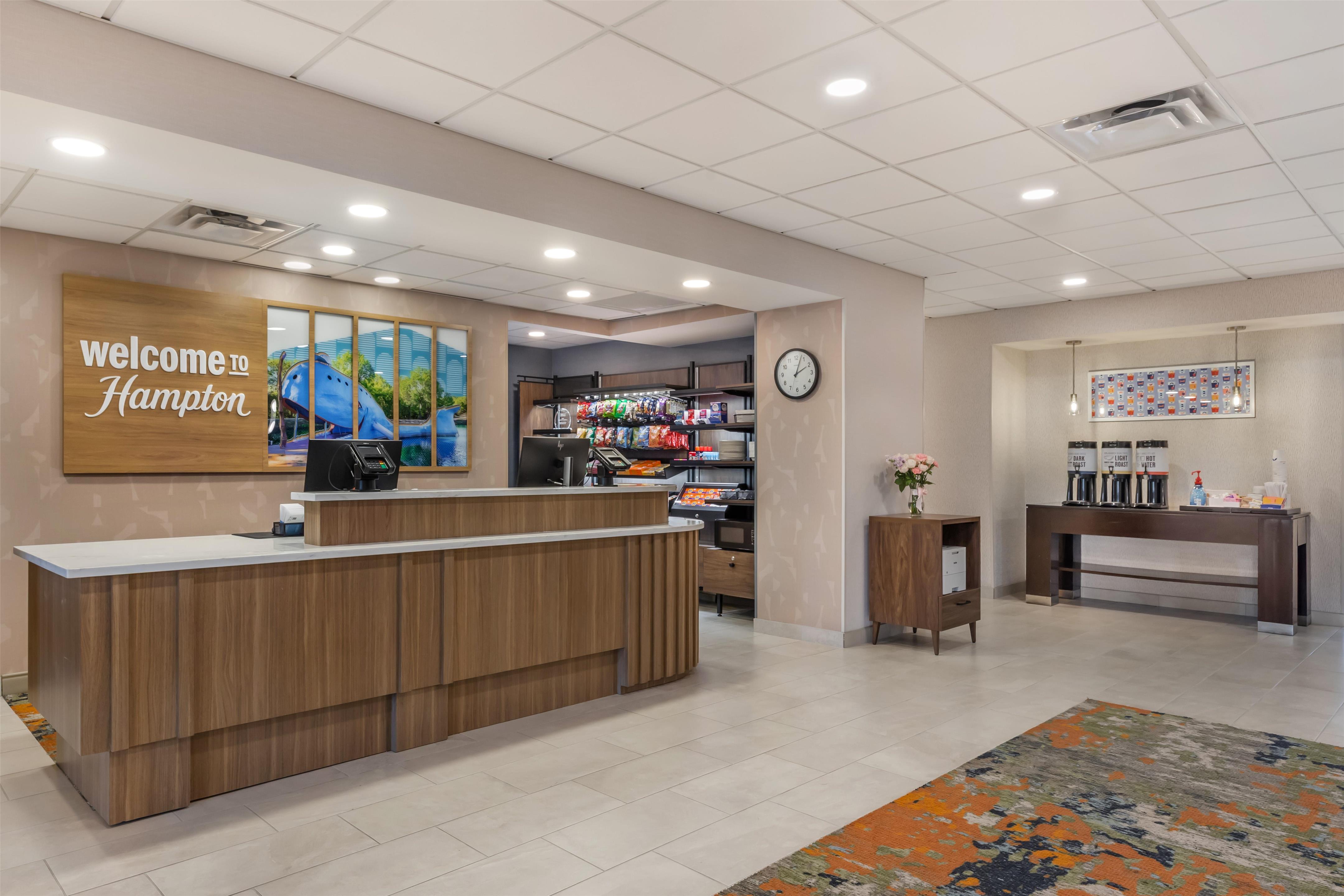 Reception | Hampton Inn & Suites Tulsa/Catoosa