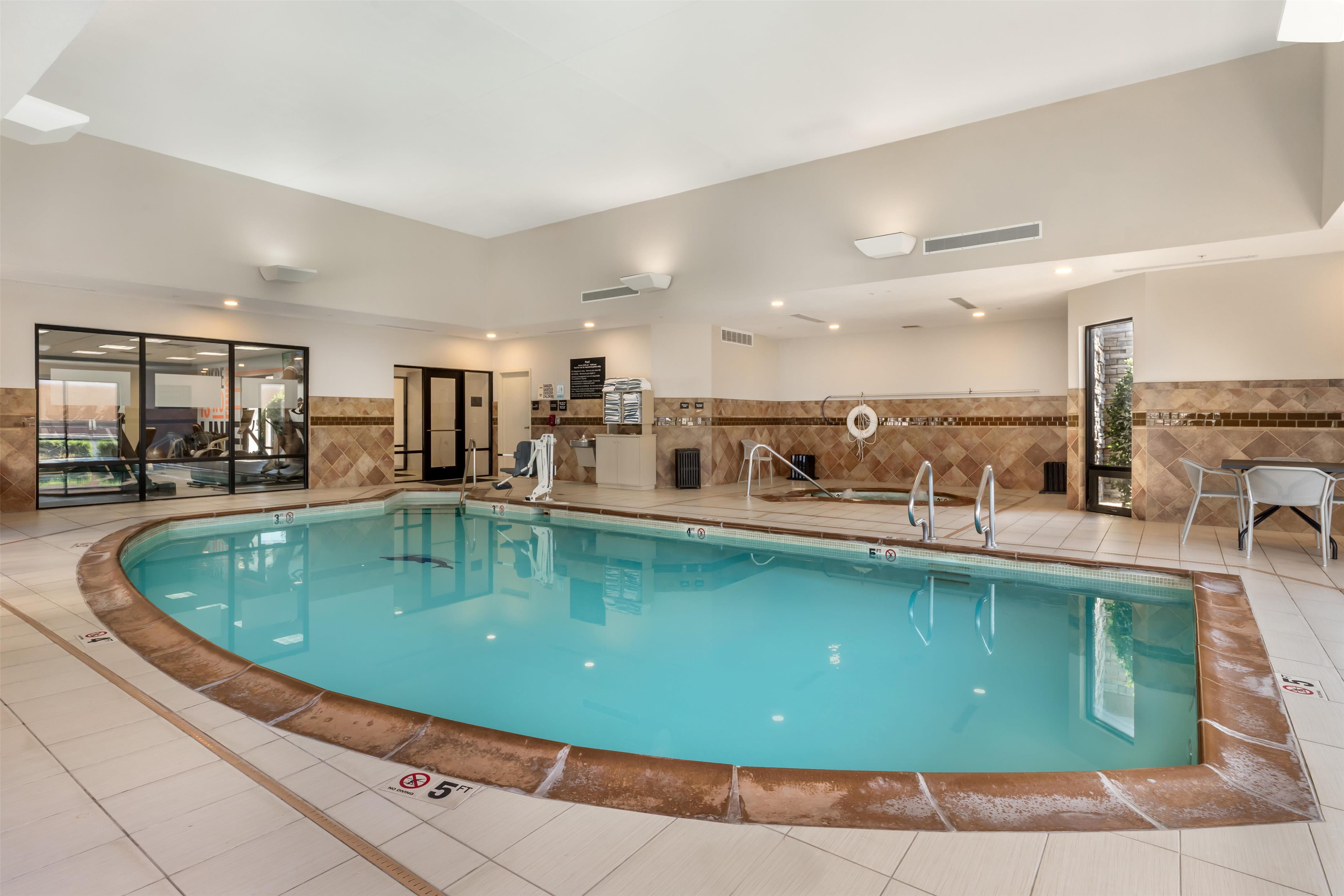 Pool | Hampton Inn & Suites Tulsa/Catoosa