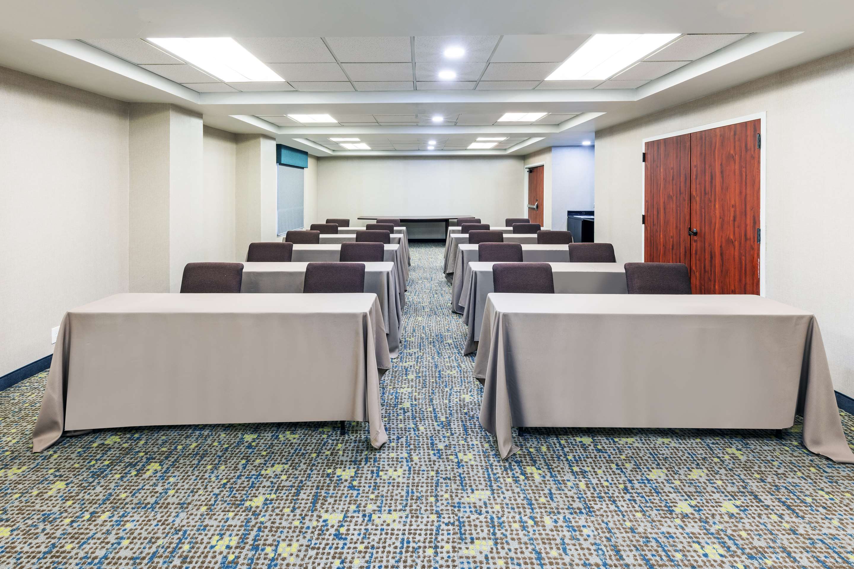 Meeting Room | Hampton Inn & Suites Tulsa-Woodland Hills 71st-Memorial