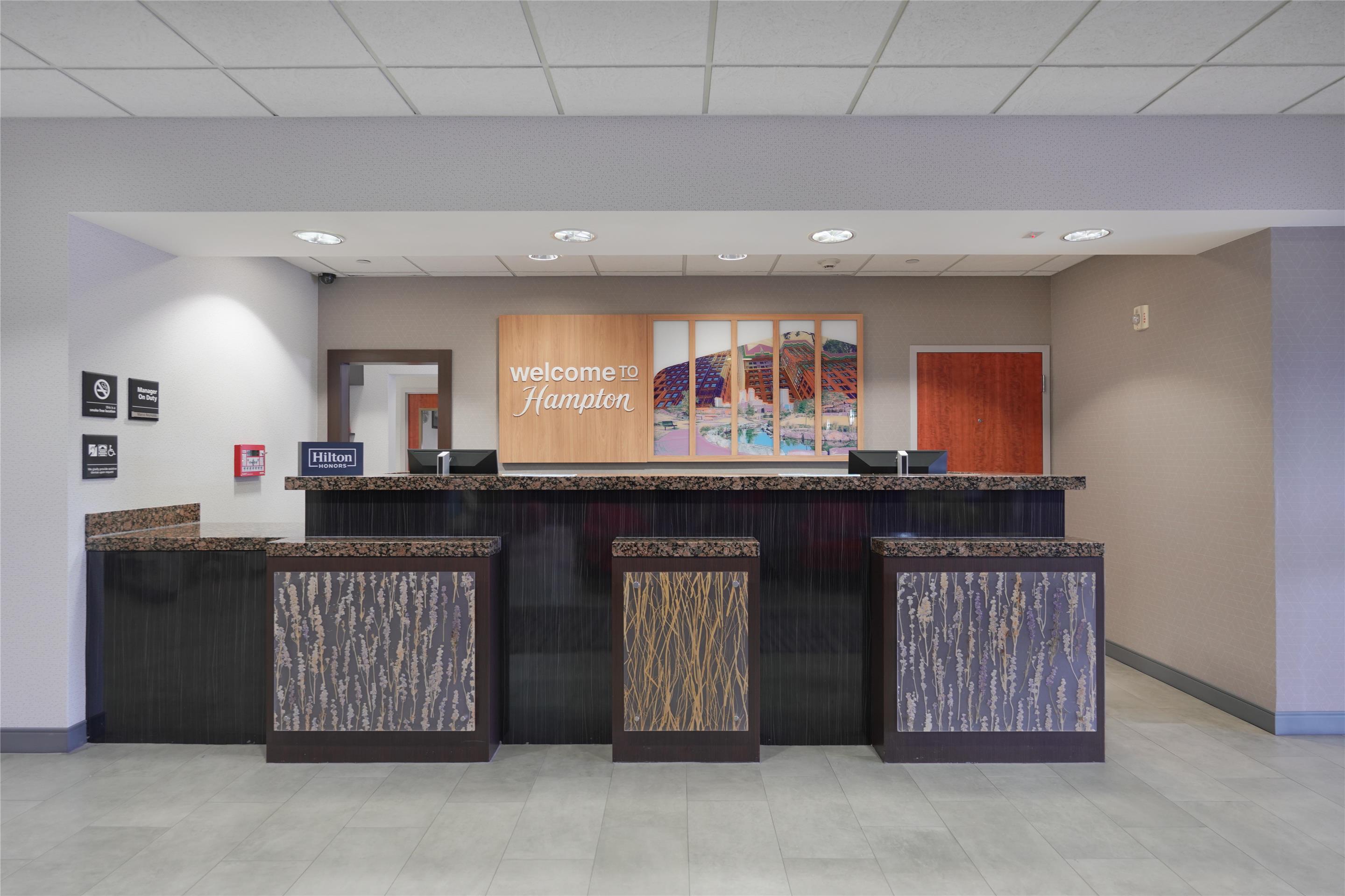 Reception | Hampton Inn & Suites Tulsa/Tulsa Hills
