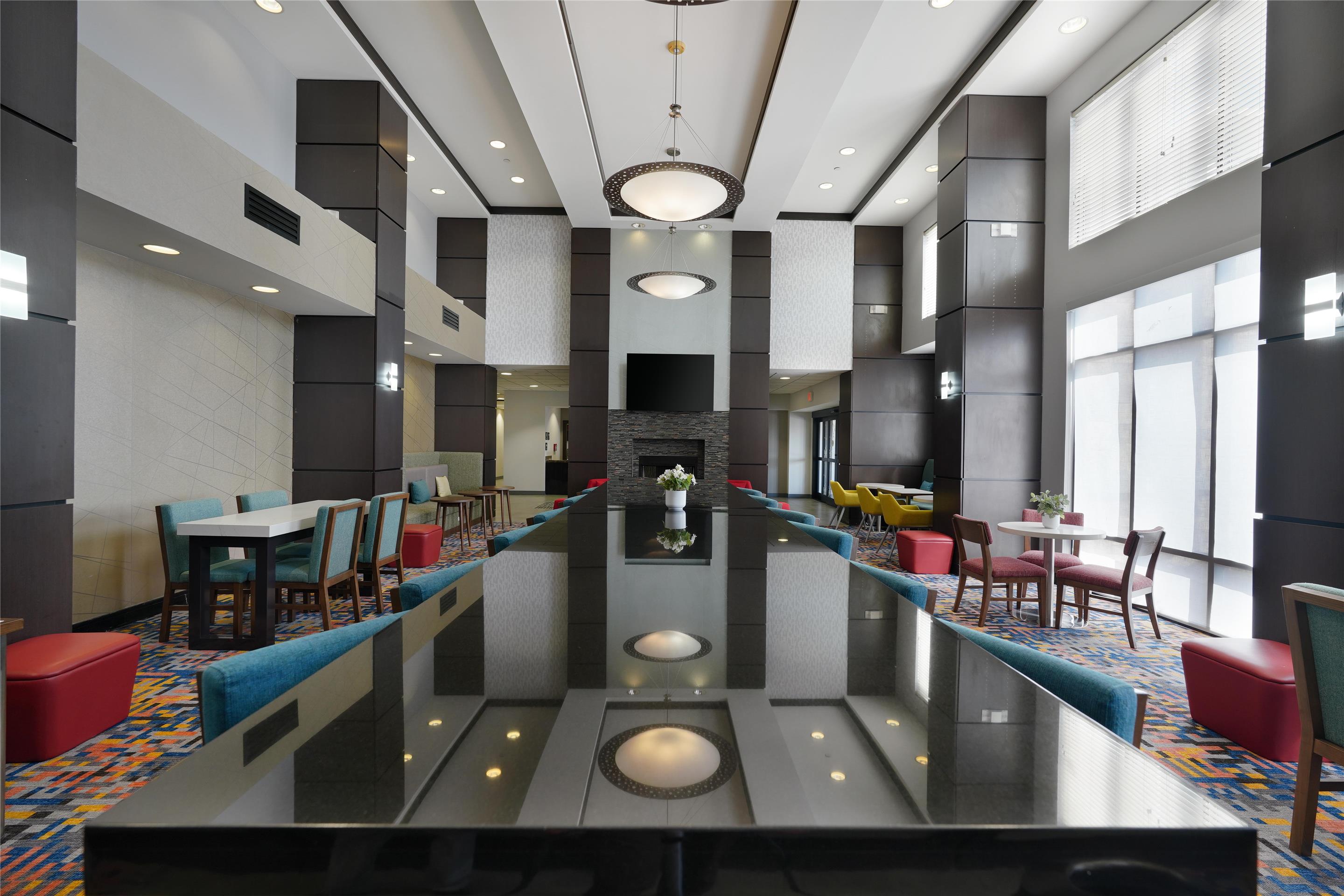 Lobby | Hampton Inn & Suites Tulsa/Tulsa Hills