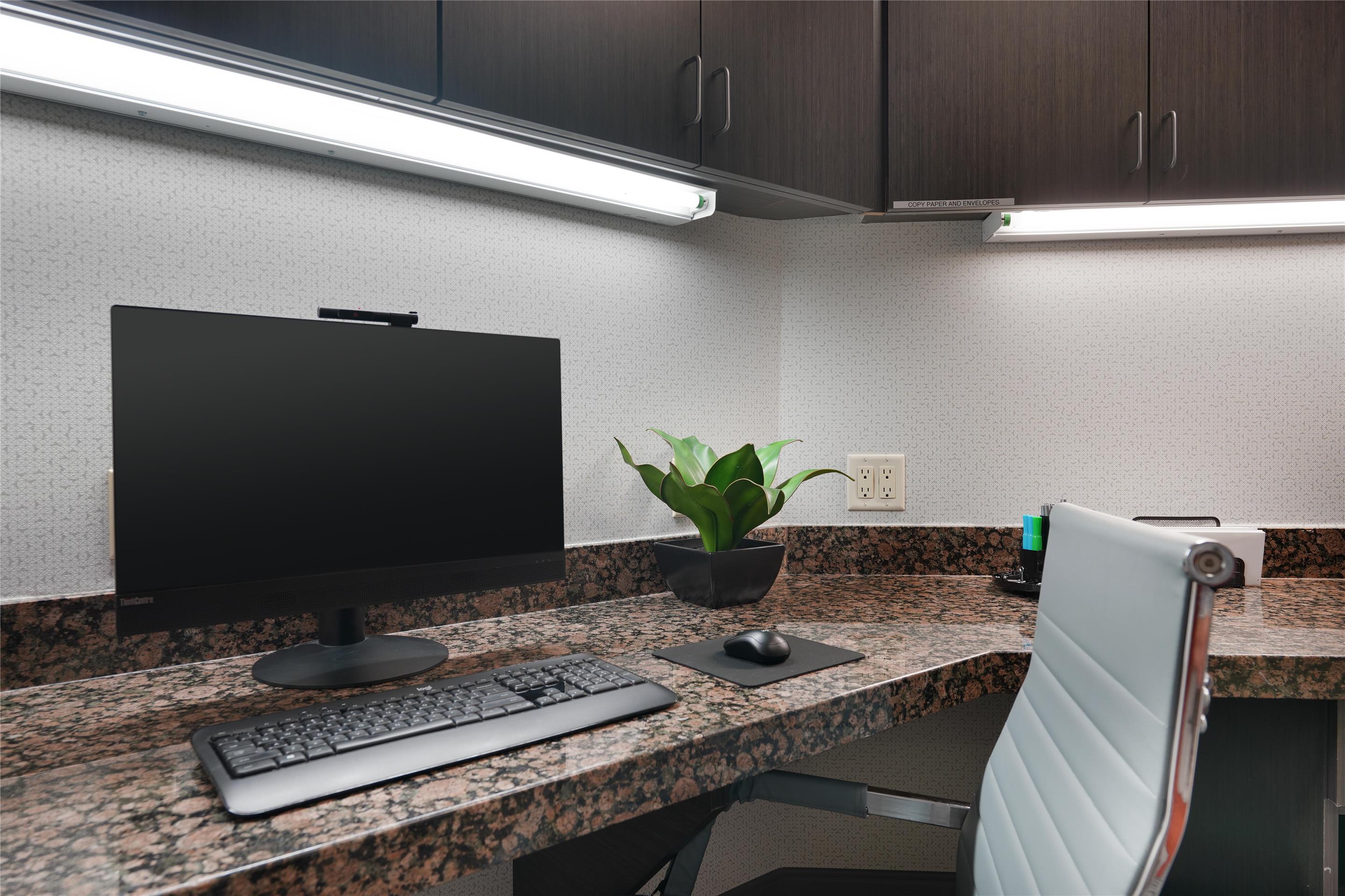 Business Center | Hampton Inn & Suites Tulsa/Tulsa Hills