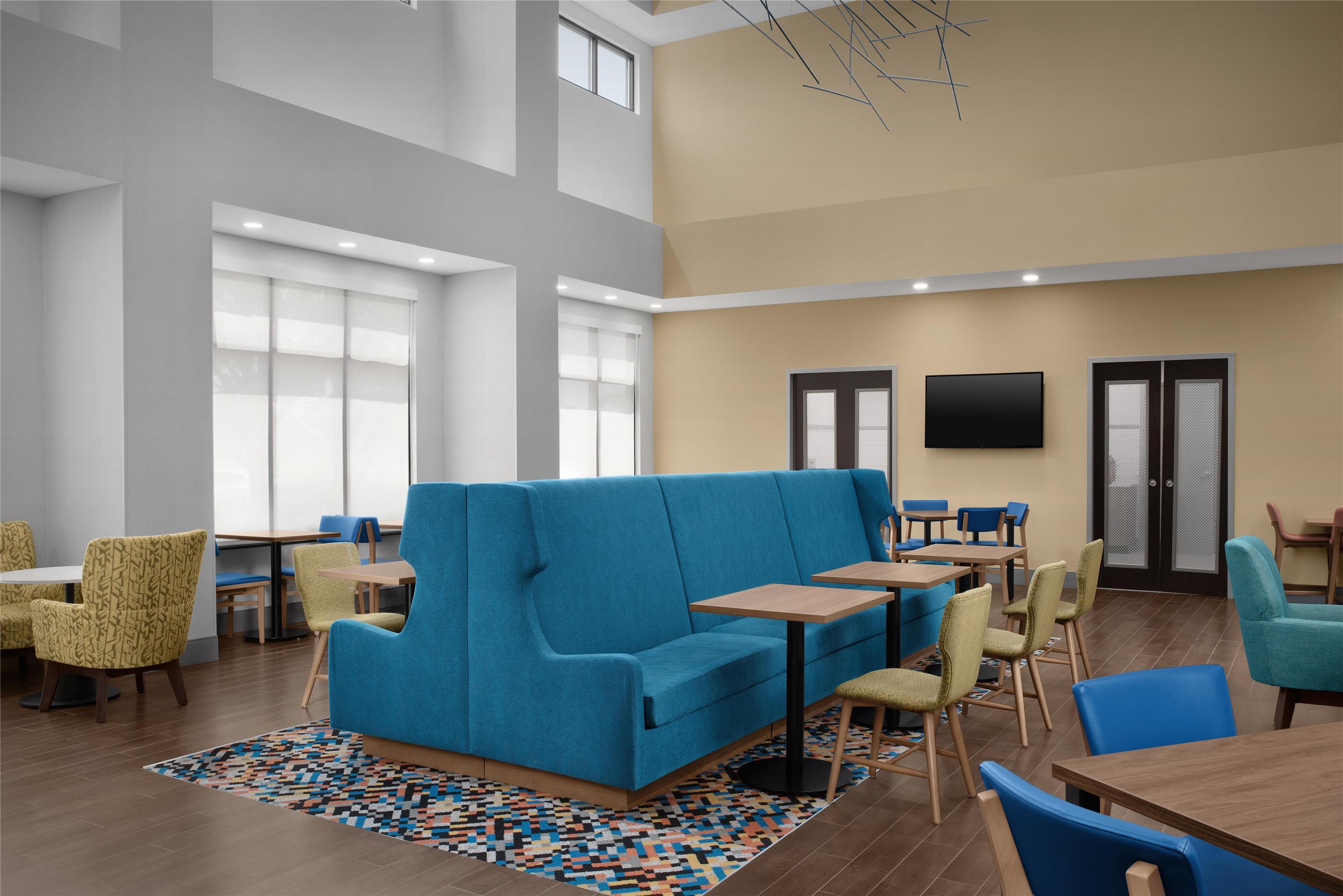 Breakfast Area | Hampton Inn & Suites Tupelo/Barnes Crossing